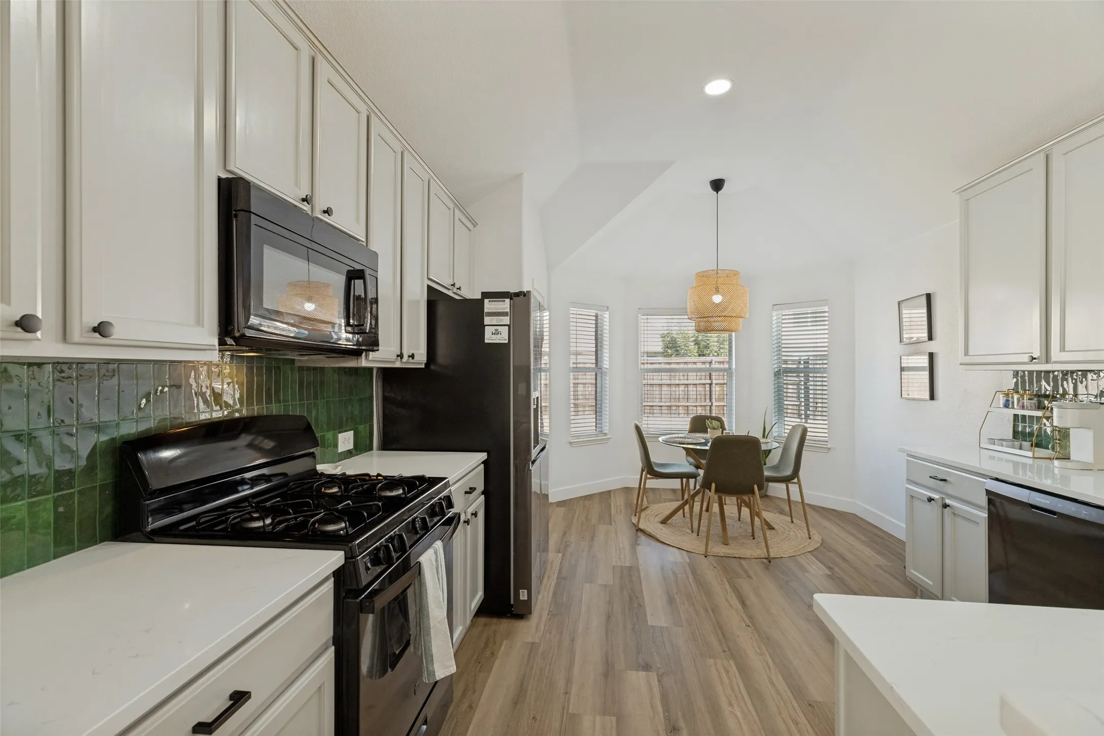 Single Family Residence For Sale in Denton County , 2529 Persimmon Drive, Little Elm, Texas 75068, 3 Bedroom, 2 Bathroom, 2 Garage spaces, 1,605 Sqft, built in 2002, mls#21376284, Real Estate Agent in Little Elm, Homes For Sale in Denton county, Homes For Sale in Little Elm, Realtor in Little Elm Texas, Real Estate Brokerage Independent Realty Texas, Luminita Cordes Realtor