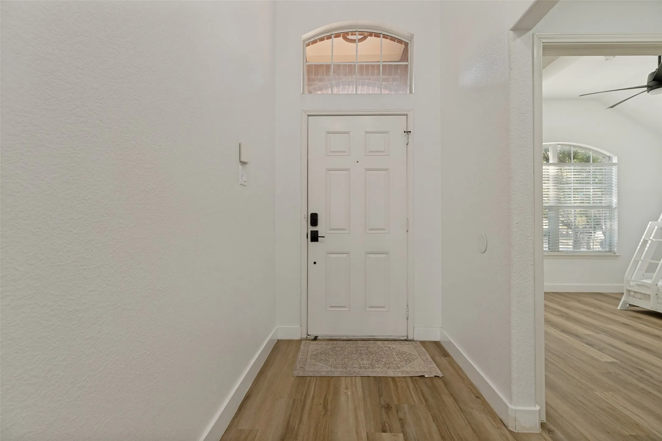 Single Family Residence For Sale in Denton County , 2529 Persimmon Drive, Little Elm, Texas 75068, 3 Bedroom, 2 Bathroom, 2 Garage spaces, 1,605 Sqft, built in 2002, mls#21376284, Real Estate Agent in Little Elm, Homes For Sale in Denton county, Homes For Sale in Little Elm, Realtor in Little Elm Texas, Real Estate Brokerage Independent Realty Texas, Luminita Cordes Realtor