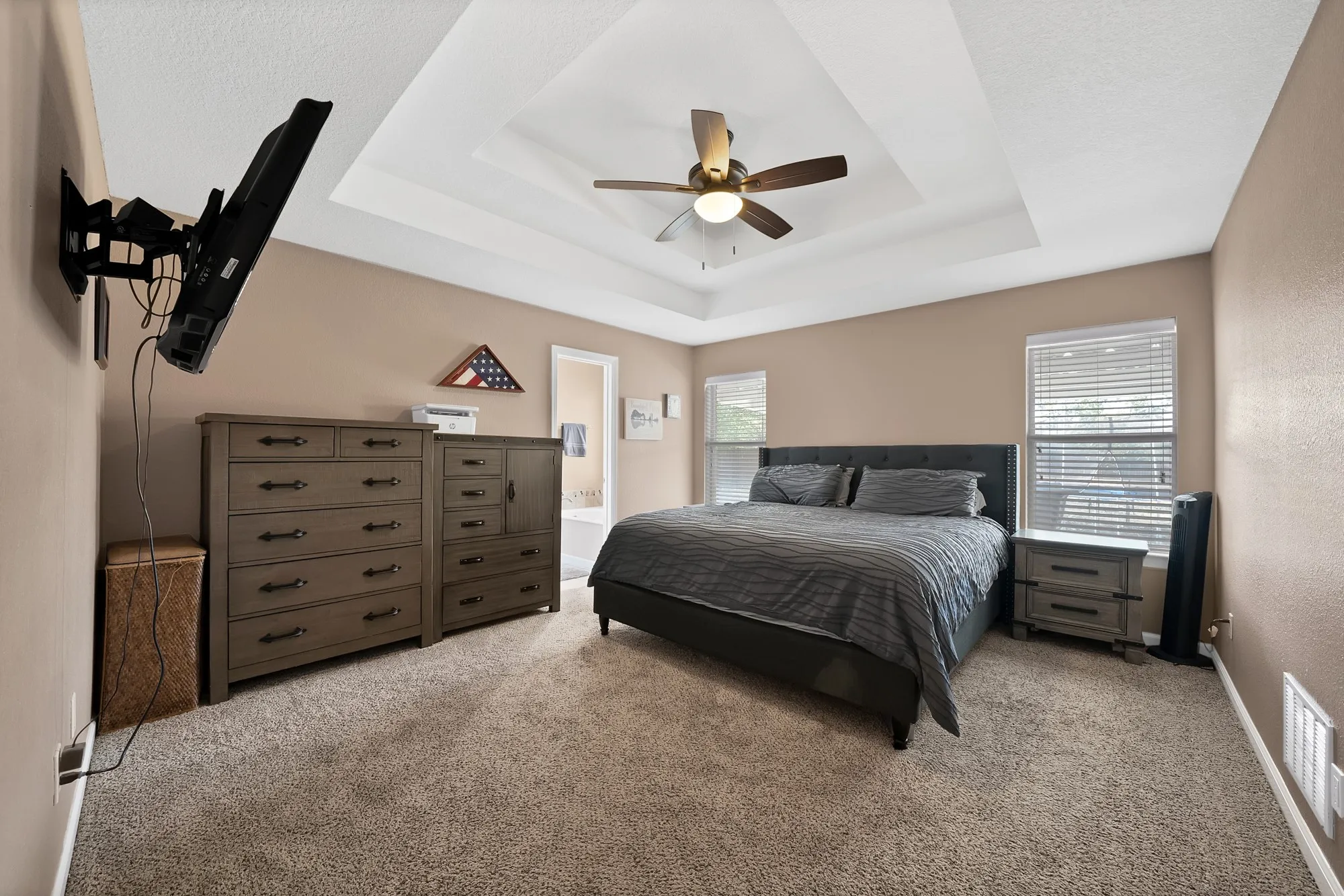 Single Family Residence For Sale in Ellis County , 317 Anita Lane, Waxahachie, Texas 75165, 4 Bedroom, 2 Bathroom, 2 Garage spaces, 1,666 Sqft, built in 1997, mls#21375793, Real Estate Agent in Waxahachie, Homes For Sale in Ellis county, Homes For Sale in Waxahachie, Realtor in Waxahachie Texas, Real Estate Brokerage Independent Realty Texas, Luminita Cordes Realtor