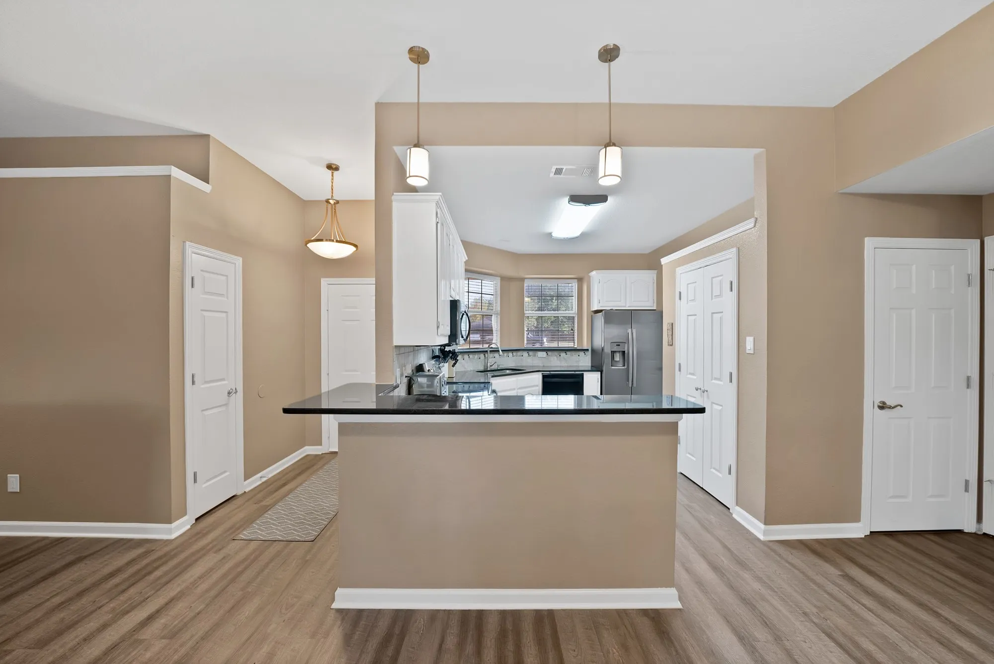 Single Family Residence For Sale in Ellis County , 317 Anita Lane, Waxahachie, Texas 75165, 4 Bedroom, 2 Bathroom, 2 Garage spaces, 1,666 Sqft, built in 1997, mls#21375793, Real Estate Agent in Waxahachie, Homes For Sale in Ellis county, Homes For Sale in Waxahachie, Realtor in Waxahachie Texas, Real Estate Brokerage Independent Realty Texas, Luminita Cordes Realtor
