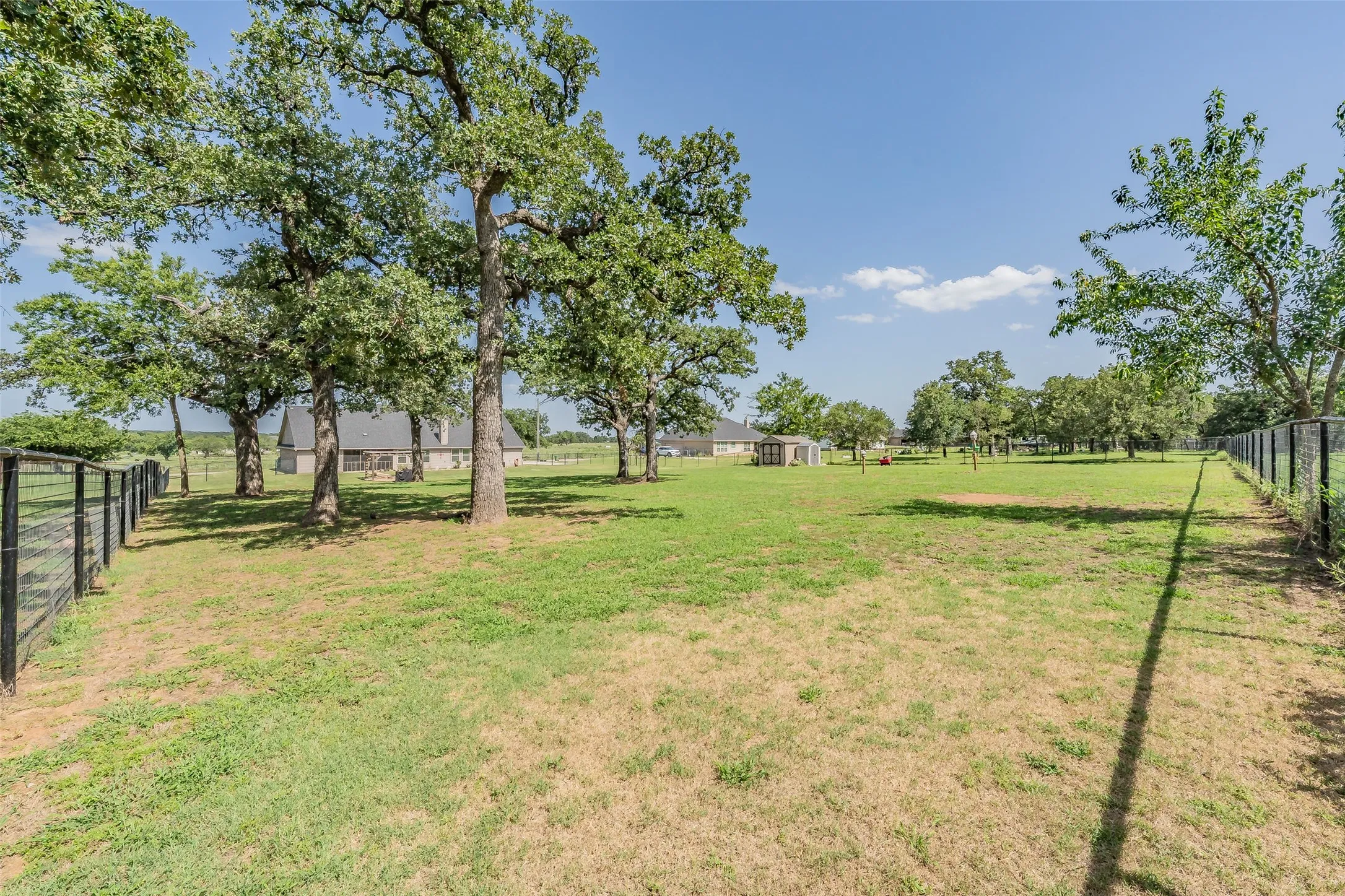 Single Family Residence For Sale in Wise County , 1268 County Road 4797, Springtown, Texas 76082, 4 Bedroom, 2 Bathroom, 2 Garage spaces, 2,139 Sqft, built in 2020, mls#21376194, Real Estate Agent in Springtown, Homes For Sale in Wise county, Homes For Sale in Springtown, Realtor in Springtown Texas, Real Estate Brokerage Independent Realty Texas, Luminita Cordes Realtor