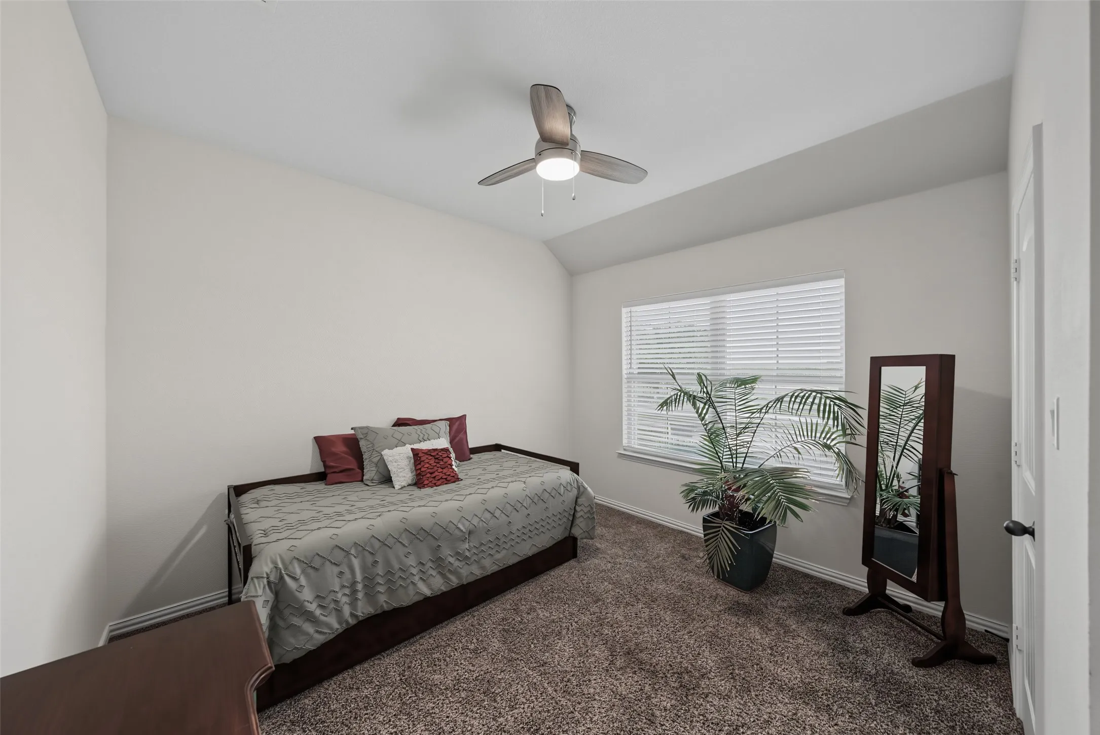 Single Family Residence For Sale in Wise County , 1268 County Road 4797, Springtown, Texas 76082, 4 Bedroom, 2 Bathroom, 2 Garage spaces, 2,139 Sqft, built in 2020, mls#21376194, Real Estate Agent in Springtown, Homes For Sale in Wise county, Homes For Sale in Springtown, Realtor in Springtown Texas, Real Estate Brokerage Independent Realty Texas, Luminita Cordes Realtor