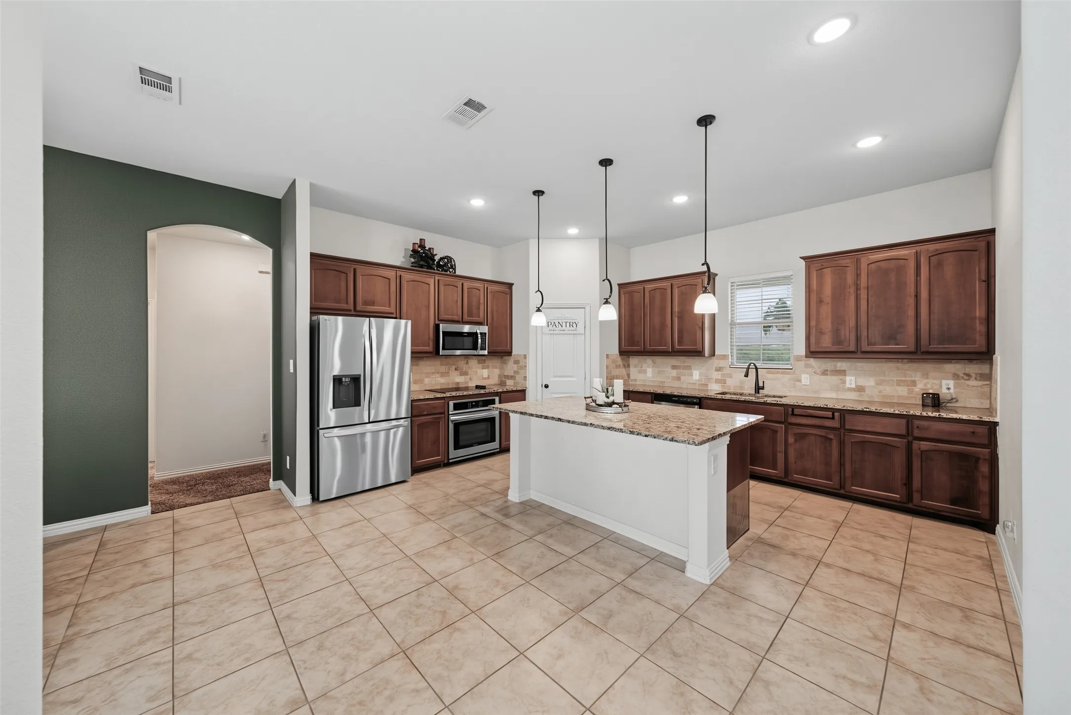 Single Family Residence For Sale in Wise County , 1268 County Road 4797, Springtown, Texas 76082, 4 Bedroom, 2 Bathroom, 2 Garage spaces, 2,139 Sqft, built in 2020, mls#21376194, Real Estate Agent in Springtown, Homes For Sale in Wise county, Homes For Sale in Springtown, Realtor in Springtown Texas, Real Estate Brokerage Independent Realty Texas, Luminita Cordes Realtor
