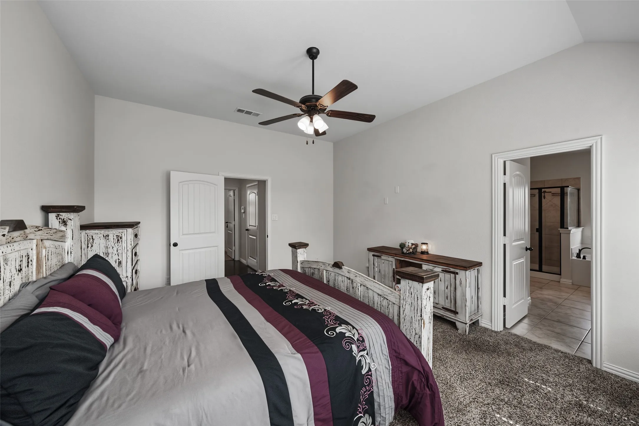 Single Family Residence For Sale in Wise County , 1268 County Road 4797, Springtown, Texas 76082, 4 Bedroom, 2 Bathroom, 2 Garage spaces, 2,139 Sqft, built in 2020, mls#21376194, Real Estate Agent in Springtown, Homes For Sale in Wise county, Homes For Sale in Springtown, Realtor in Springtown Texas, Real Estate Brokerage Independent Realty Texas, Luminita Cordes Realtor