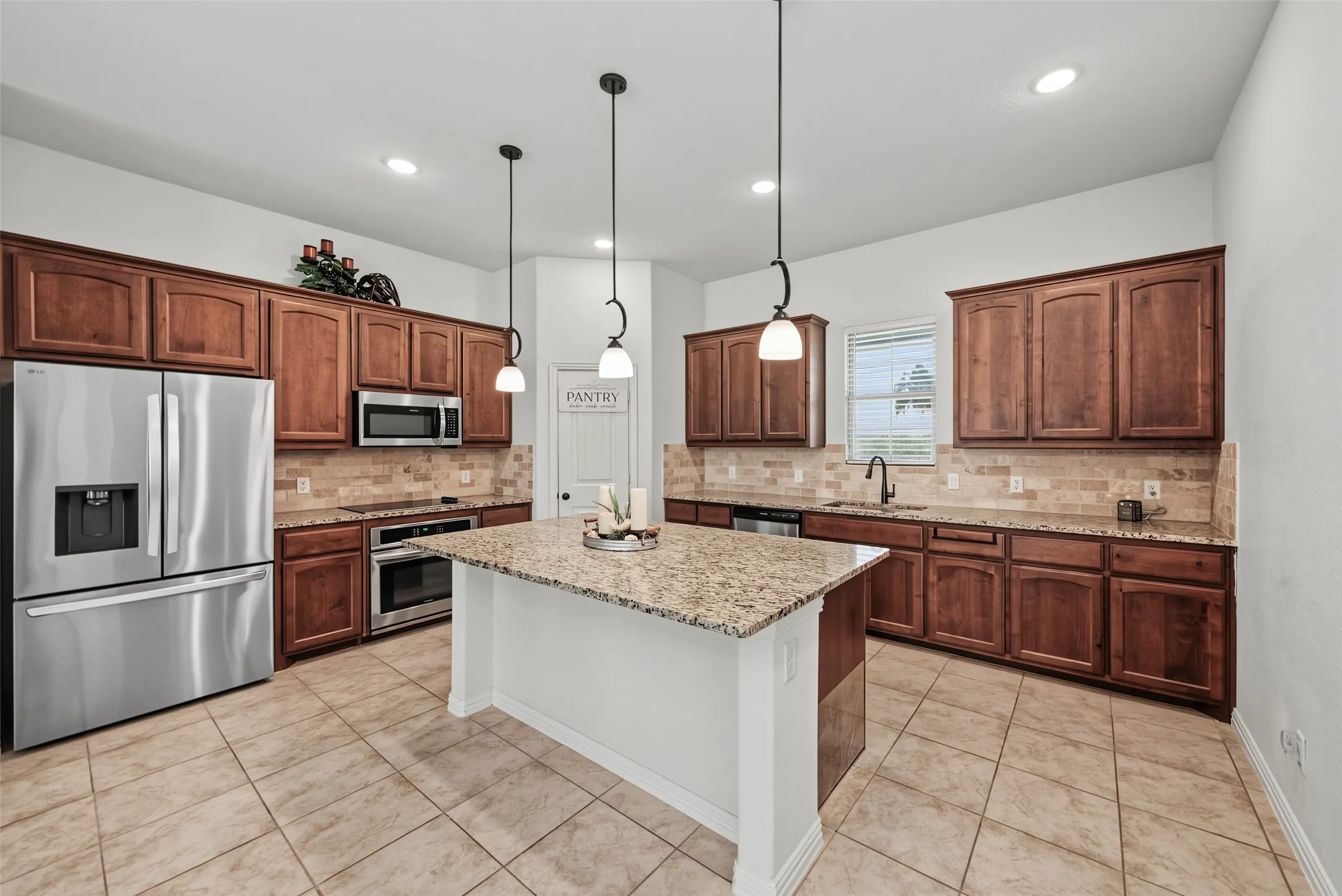 Single Family Residence For Sale in Wise County , 1268 County Road 4797, Springtown, Texas 76082, 4 Bedroom, 2 Bathroom, 2 Garage spaces, 2,139 Sqft, built in 2020, mls#21376194, Real Estate Agent in Springtown, Homes For Sale in Wise county, Homes For Sale in Springtown, Realtor in Springtown Texas, Real Estate Brokerage Independent Realty Texas, Luminita Cordes Realtor