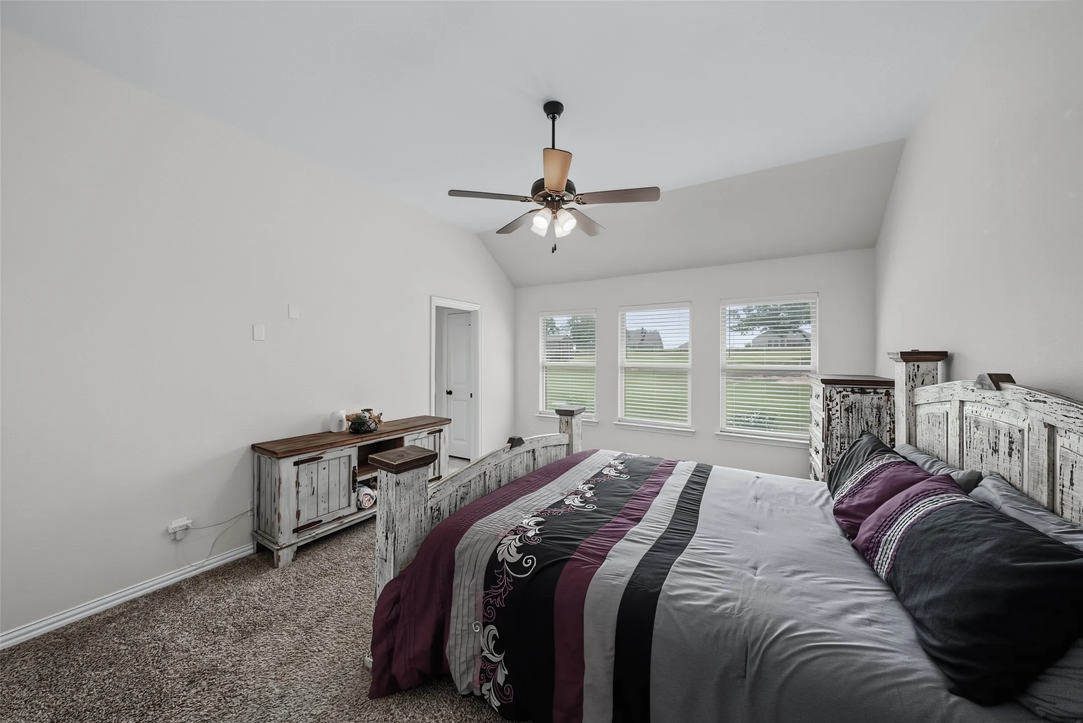 Single Family Residence For Sale in Wise County , 1268 County Road 4797, Springtown, Texas 76082, 4 Bedroom, 2 Bathroom, 2 Garage spaces, 2,139 Sqft, built in 2020, mls#21376194, Real Estate Agent in Springtown, Homes For Sale in Wise county, Homes For Sale in Springtown, Realtor in Springtown Texas, Real Estate Brokerage Independent Realty Texas, Luminita Cordes Realtor
