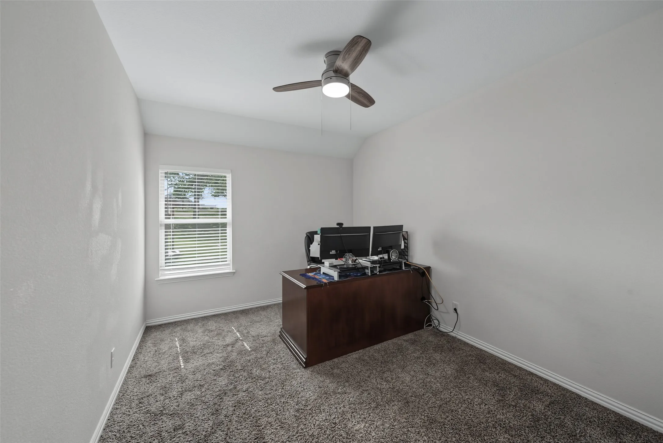 Single Family Residence For Sale in Wise County , 1268 County Road 4797, Springtown, Texas 76082, 4 Bedroom, 2 Bathroom, 2 Garage spaces, 2,139 Sqft, built in 2020, mls#21376194, Real Estate Agent in Springtown, Homes For Sale in Wise county, Homes For Sale in Springtown, Realtor in Springtown Texas, Real Estate Brokerage Independent Realty Texas, Luminita Cordes Realtor