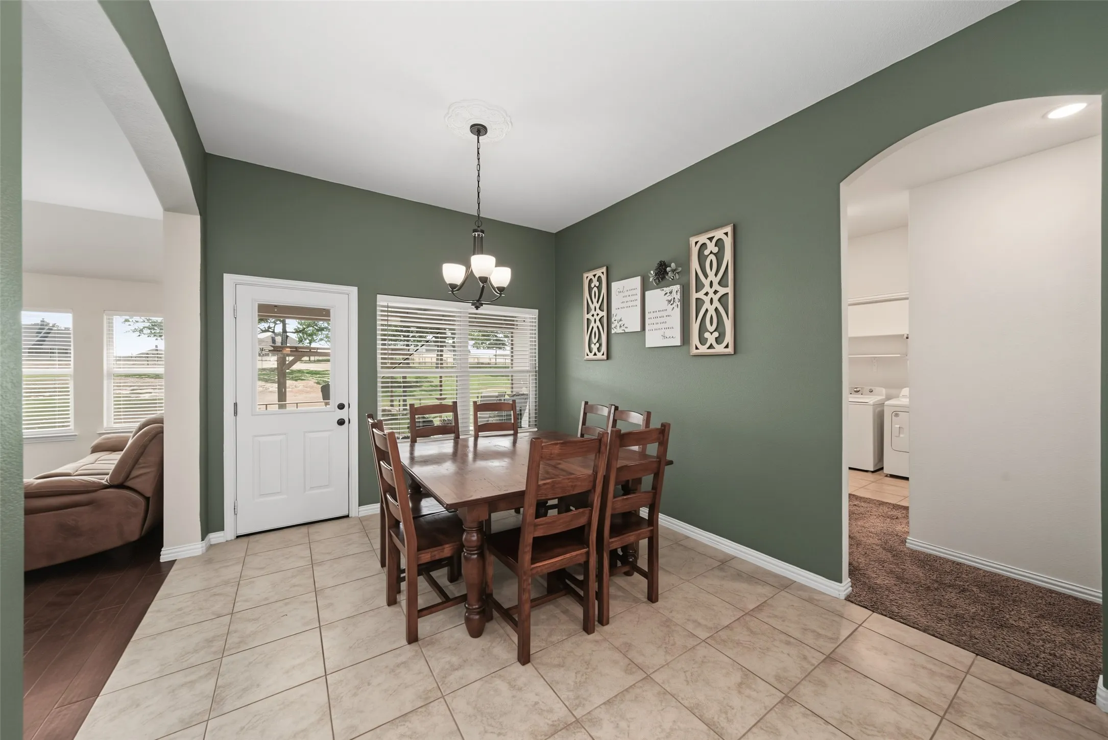 Single Family Residence For Sale in Wise County , 1268 County Road 4797, Springtown, Texas 76082, 4 Bedroom, 2 Bathroom, 2 Garage spaces, 2,139 Sqft, built in 2020, mls#21376194, Real Estate Agent in Springtown, Homes For Sale in Wise county, Homes For Sale in Springtown, Realtor in Springtown Texas, Real Estate Brokerage Independent Realty Texas, Luminita Cordes Realtor