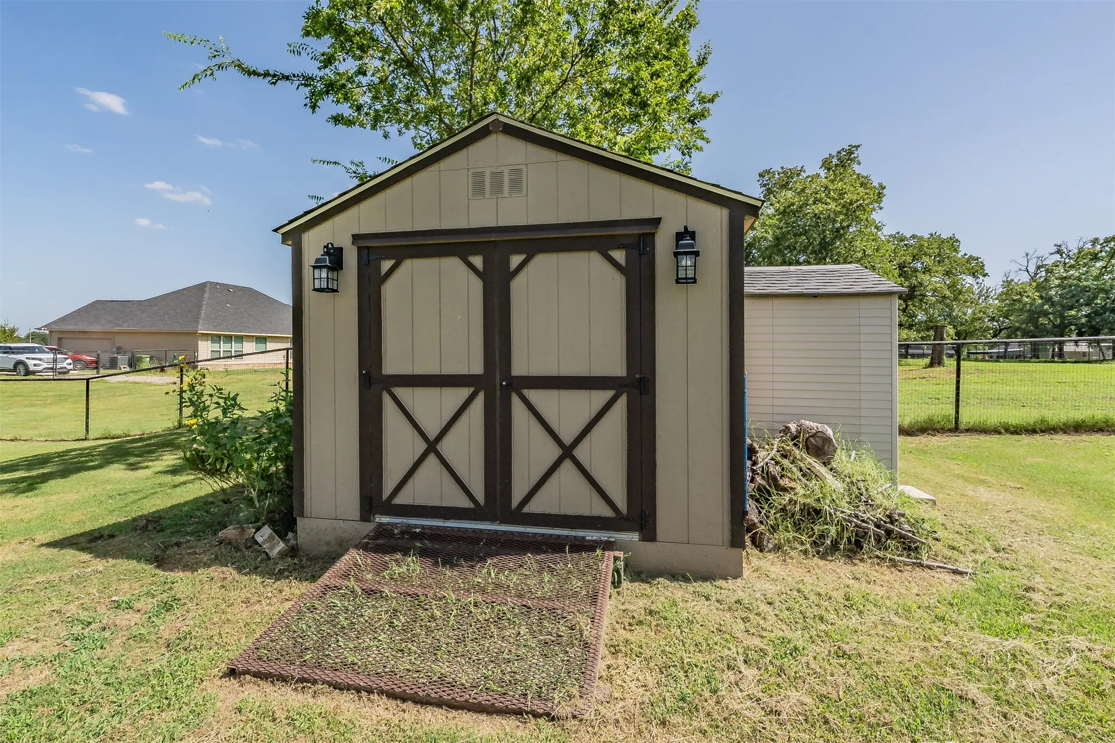 Single Family Residence For Sale in Wise County , 1268 County Road 4797, Springtown, Texas 76082, 4 Bedroom, 2 Bathroom, 2 Garage spaces, 2,139 Sqft, built in 2020, mls#21376194, Real Estate Agent in Springtown, Homes For Sale in Wise county, Homes For Sale in Springtown, Realtor in Springtown Texas, Real Estate Brokerage Independent Realty Texas, Luminita Cordes Realtor