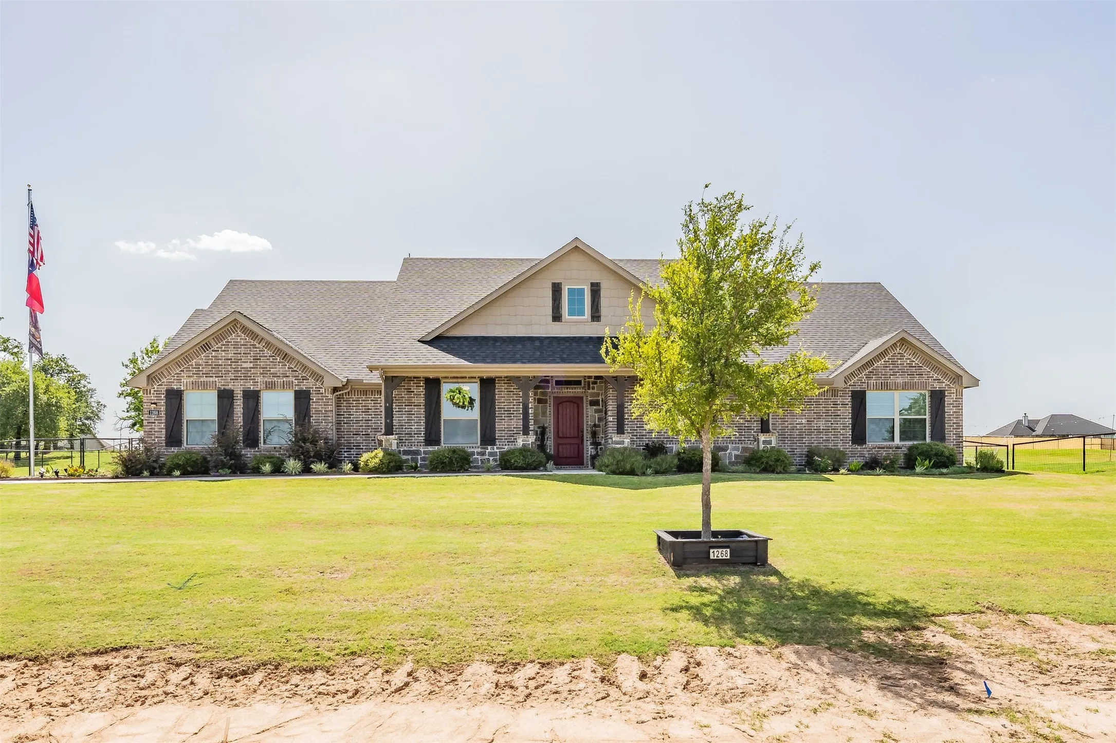 Single Family Residence For Sale in Wise County , 1268 County Road 4797, Springtown, Texas 76082, 4 Bedroom, 2 Bathroom, 2 Garage spaces, 2,139 Sqft, built in 2020, mls#21376194, Real Estate Agent in Springtown, Homes For Sale in Wise county, Homes For Sale in Springtown, Realtor in Springtown Texas, Real Estate Brokerage Independent Realty Texas, Luminita Cordes Realtor