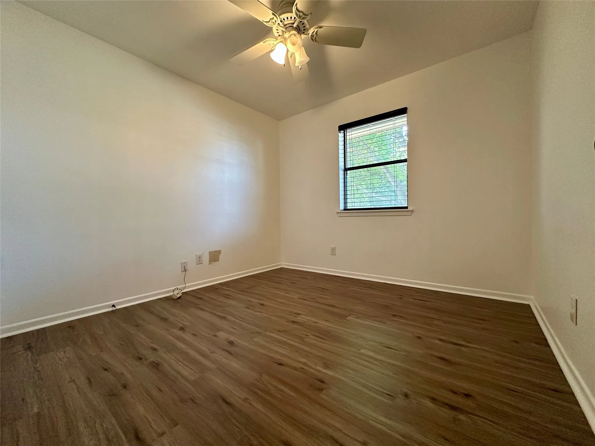 Single Family Residence For Sale in Brown County , 102 Mockingbird Circle, Early, Texas 76802, 3 Bedroom, 2 Bathroom, 1 Garage spaces, 1,377 Sqft, built in 1980, mls#21376291, Real Estate Agent in Early, Homes For Sale in Brown county, Homes For Sale in Early, Realtor in Early Texas, Real Estate Brokerage Independent Realty Texas, Luminita Cordes Realtor