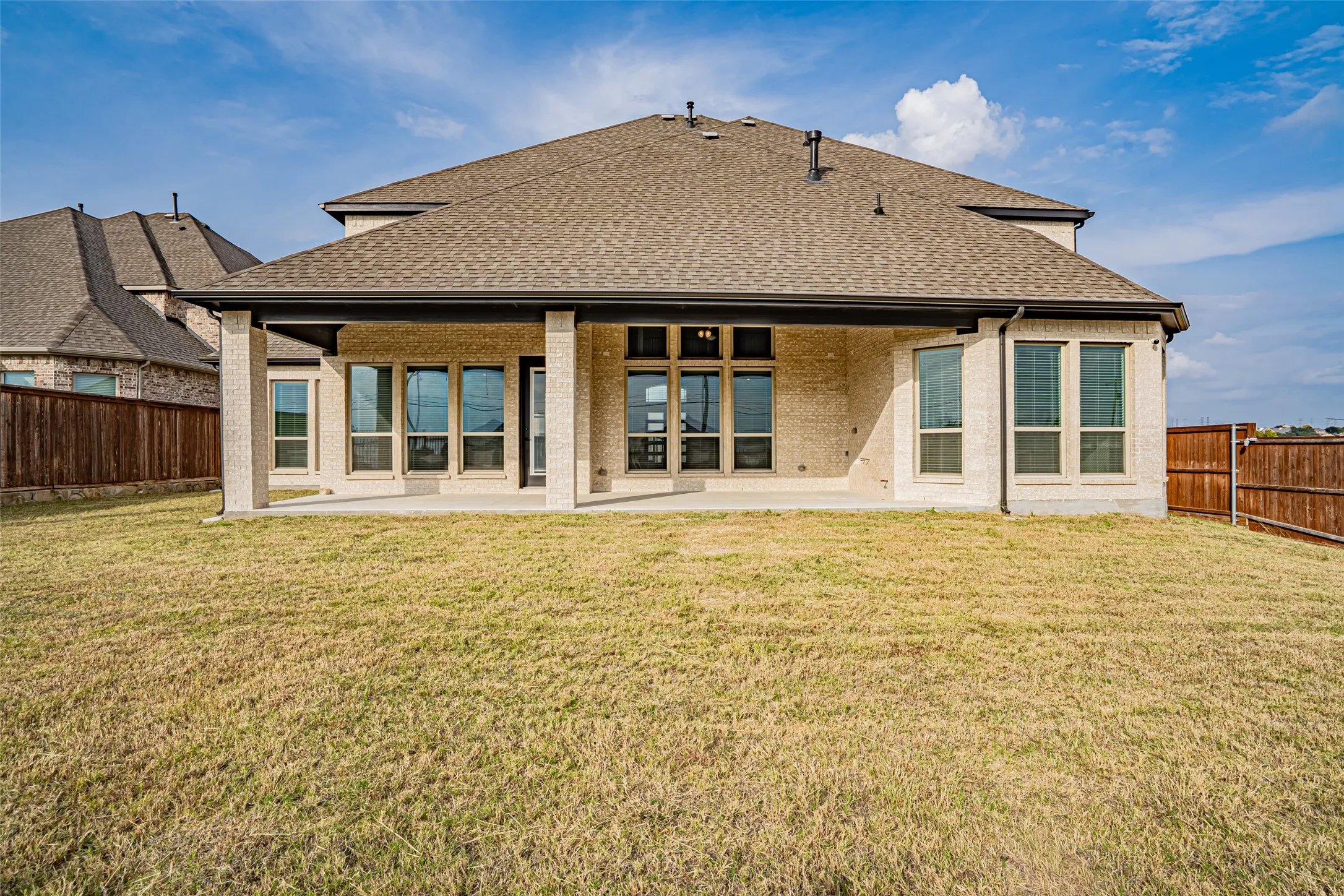 Single Family Residence For Rent in Tarrant County , 4109 Frontera Vista Drive, Fort Worth, Texas 76179, 5 Bedroom, 4 Bathroom, 3 Garage spaces, 4,650 Sqft, built in 2022, mls#21374507, Real Estate Agent in Fort Worth, Homes For Rent in Tarrant county, Homes For Rent in Fort Worth, Realtor in Fort Worth Texas, Real Estate Brokerage Independent Realty Texas, Luminita Cordes Realtor