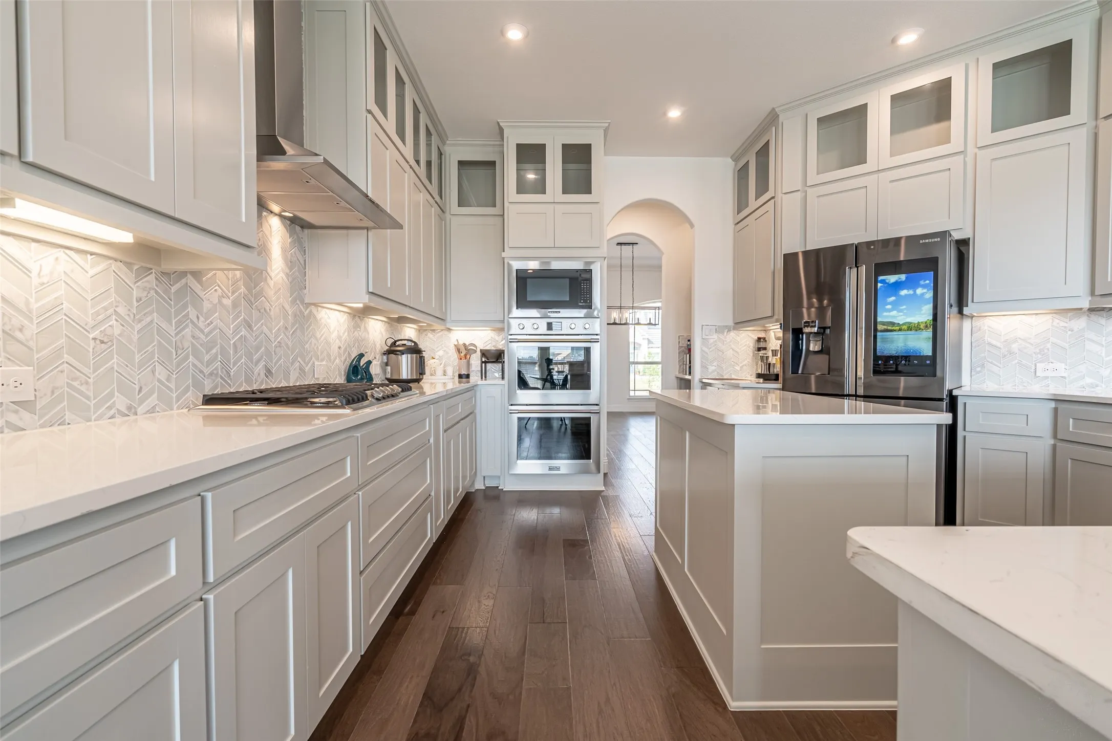 Single Family Residence For Rent in Tarrant County , 4109 Frontera Vista Drive, Fort Worth, Texas 76179, 5 Bedroom, 4 Bathroom, 3 Garage spaces, 4,650 Sqft, built in 2022, mls#21374507, Real Estate Agent in Fort Worth, Homes For Rent in Tarrant county, Homes For Rent in Fort Worth, Realtor in Fort Worth Texas, Real Estate Brokerage Independent Realty Texas, Luminita Cordes Realtor
