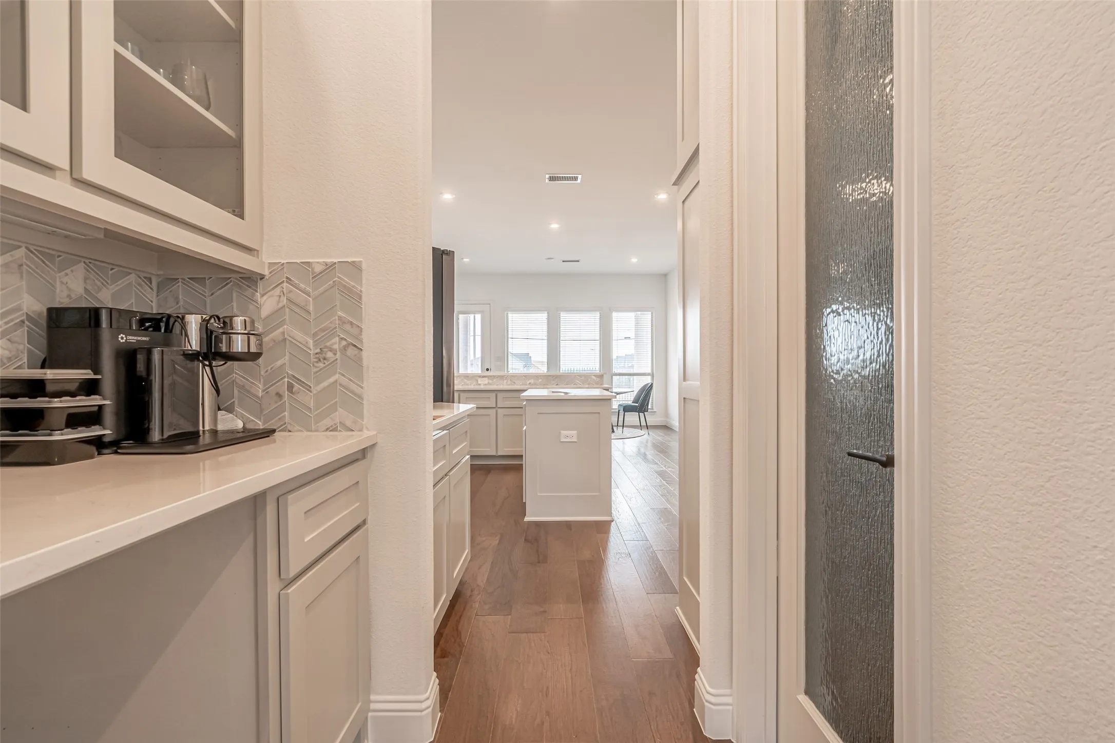 Single Family Residence For Rent in Tarrant County , 4109 Frontera Vista Drive, Fort Worth, Texas 76179, 5 Bedroom, 4 Bathroom, 3 Garage spaces, 4,650 Sqft, built in 2022, mls#21374507, Real Estate Agent in Fort Worth, Homes For Rent in Tarrant county, Homes For Rent in Fort Worth, Realtor in Fort Worth Texas, Real Estate Brokerage Independent Realty Texas, Luminita Cordes Realtor