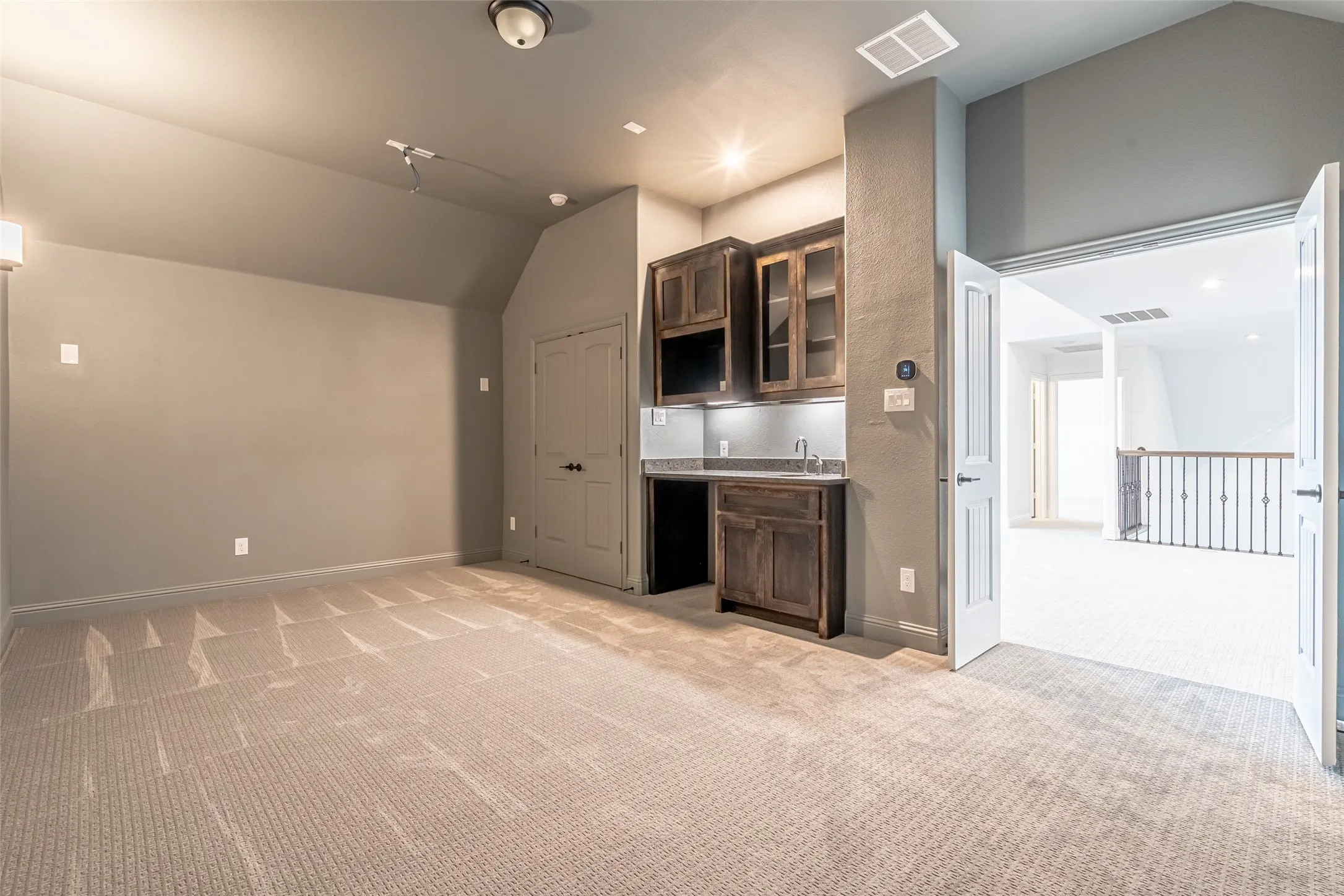 Single Family Residence For Rent in Tarrant County , 4109 Frontera Vista Drive, Fort Worth, Texas 76179, 5 Bedroom, 4 Bathroom, 3 Garage spaces, 4,650 Sqft, built in 2022, mls#21374507, Real Estate Agent in Fort Worth, Homes For Rent in Tarrant county, Homes For Rent in Fort Worth, Realtor in Fort Worth Texas, Real Estate Brokerage Independent Realty Texas, Luminita Cordes Realtor