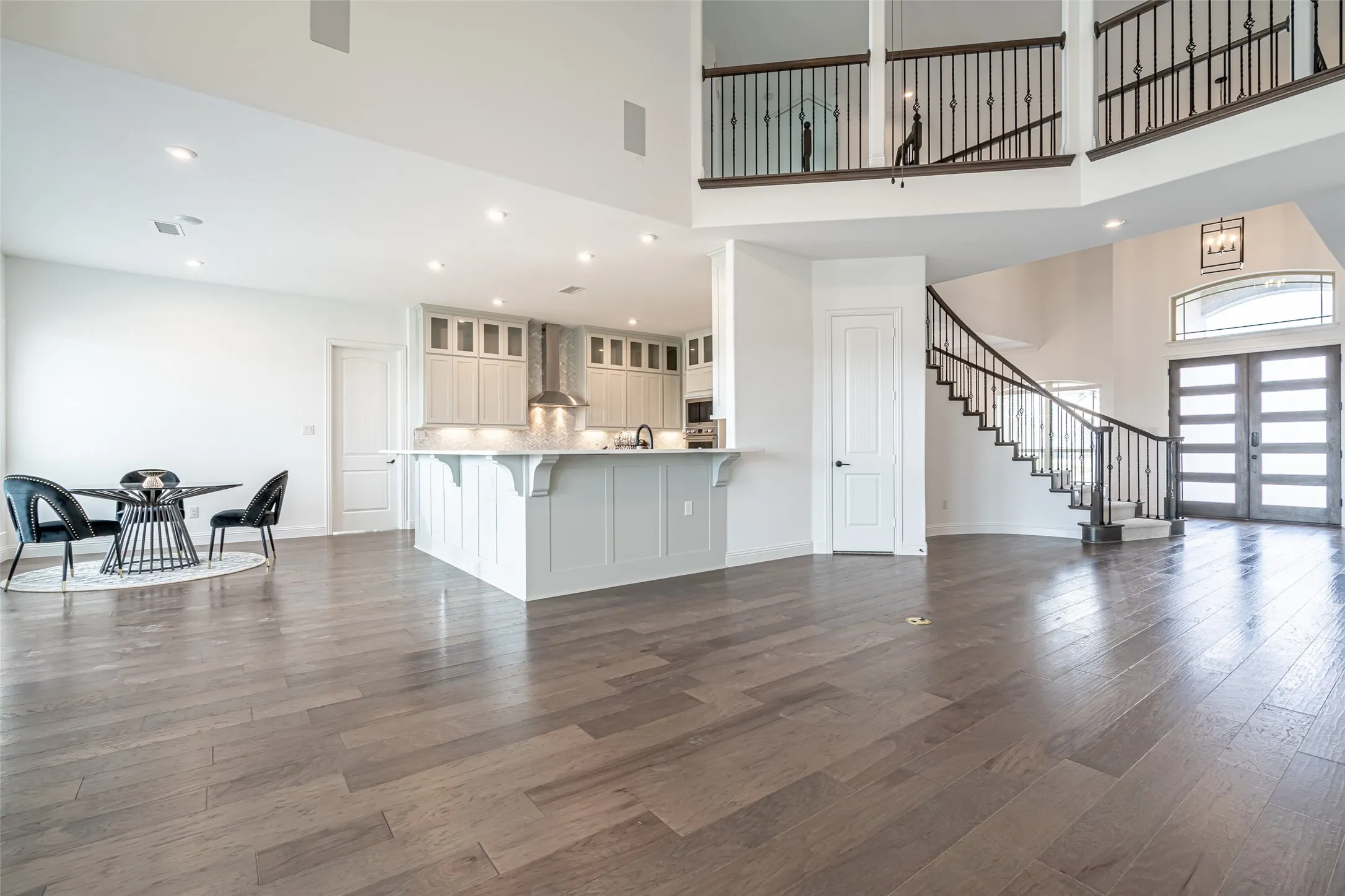 Single Family Residence For Rent in Tarrant County , 4109 Frontera Vista Drive, Fort Worth, Texas 76179, 5 Bedroom, 4 Bathroom, 3 Garage spaces, 4,650 Sqft, built in 2022, mls#21374507, Real Estate Agent in Fort Worth, Homes For Rent in Tarrant county, Homes For Rent in Fort Worth, Realtor in Fort Worth Texas, Real Estate Brokerage Independent Realty Texas, Luminita Cordes Realtor