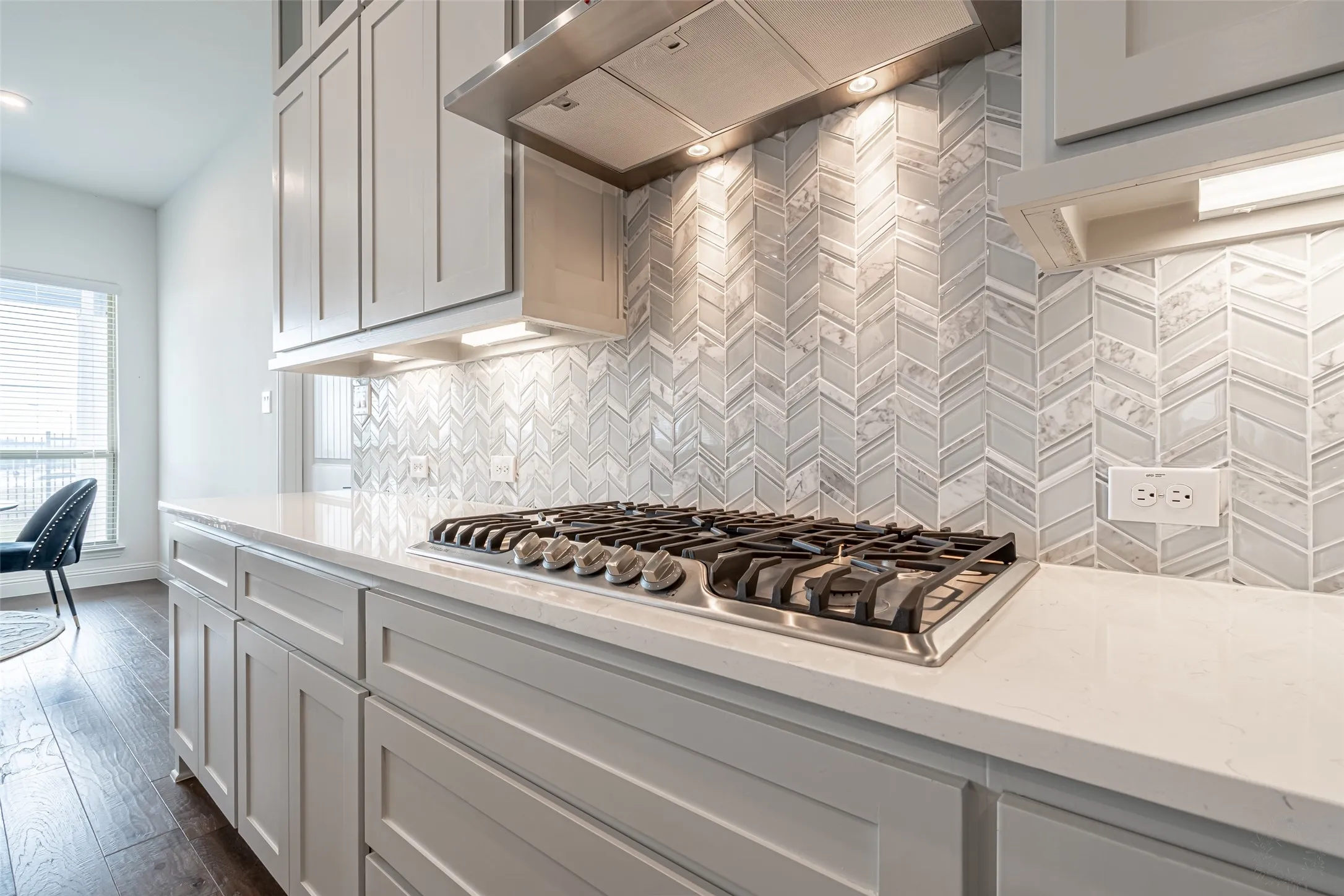 Single Family Residence For Rent in Tarrant County , 4109 Frontera Vista Drive, Fort Worth, Texas 76179, 5 Bedroom, 4 Bathroom, 3 Garage spaces, 4,650 Sqft, built in 2022, mls#21374507, Real Estate Agent in Fort Worth, Homes For Rent in Tarrant county, Homes For Rent in Fort Worth, Realtor in Fort Worth Texas, Real Estate Brokerage Independent Realty Texas, Luminita Cordes Realtor
