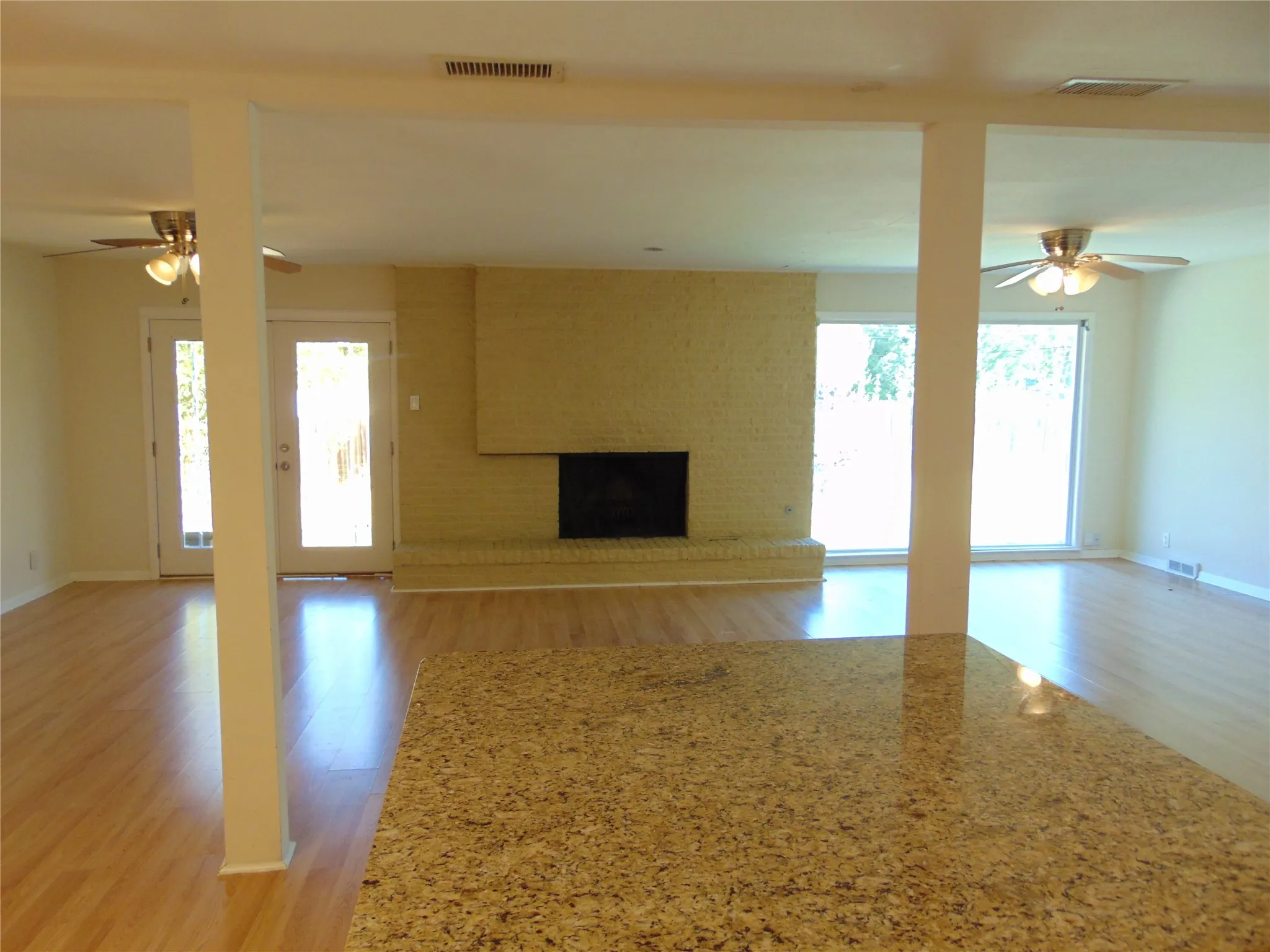 Single Family Residence For Sale in Dallas County , 3655 Pallos Verdas Drive, Dallas, Texas 75229, 3 Bedroom, 2 Bathroom, 2 Garage spaces, 1,705 Sqft, built in 1958, mls#21376296, Real Estate Agent in Dallas, Homes For Sale in Dallas county, Homes For Sale in Dallas, Realtor in Dallas Texas, Real Estate Brokerage Independent Realty Texas, Luminita Cordes Realtor