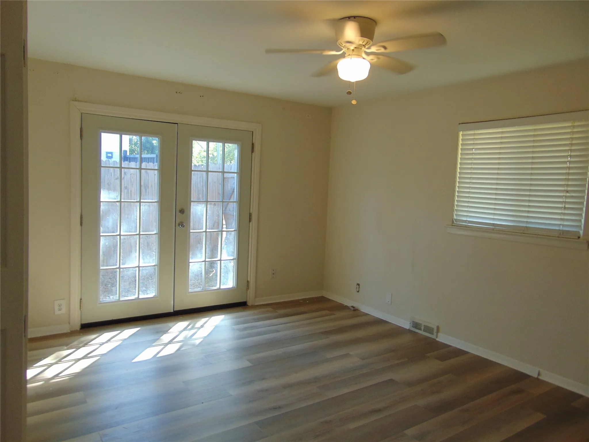Single Family Residence For Sale in Dallas County , 3655 Pallos Verdas Drive, Dallas, Texas 75229, 3 Bedroom, 2 Bathroom, 2 Garage spaces, 1,705 Sqft, built in 1958, mls#21376296, Real Estate Agent in Dallas, Homes For Sale in Dallas county, Homes For Sale in Dallas, Realtor in Dallas Texas, Real Estate Brokerage Independent Realty Texas, Luminita Cordes Realtor