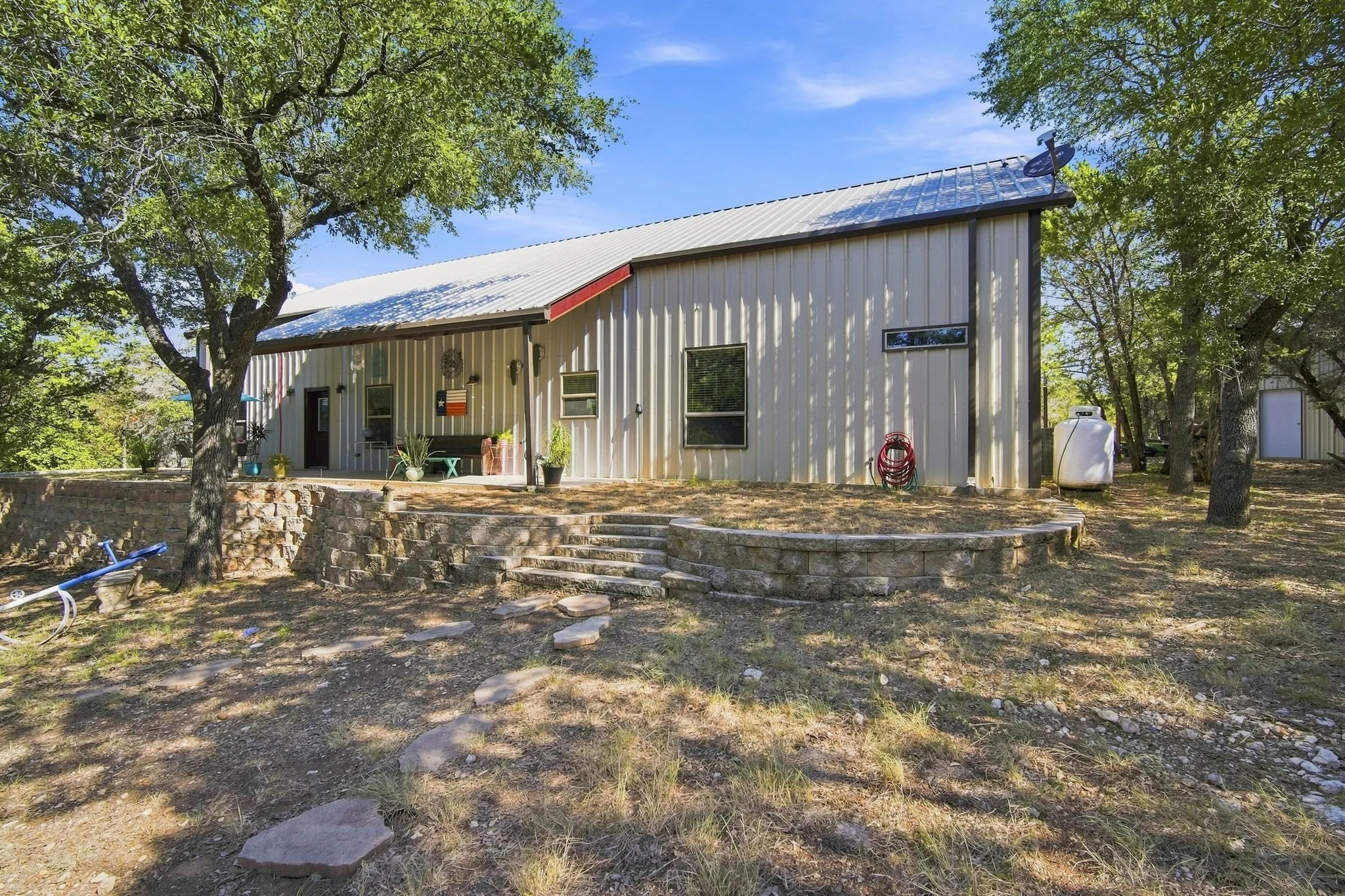 Single Family Residence For Sale in Bosque County , 259 County Road 1409, Morgan, Texas 76671, 3 Bedroom, 3 Bathroom, 2 Garage spaces, 2,544 Sqft, built in 2014, mls#21374299, Real Estate Agent in Morgan, Homes For Sale in Bosque county, Homes For Sale in Morgan, Realtor in Morgan Texas, Real Estate Brokerage Independent Realty Texas, Luminita Cordes Realtor