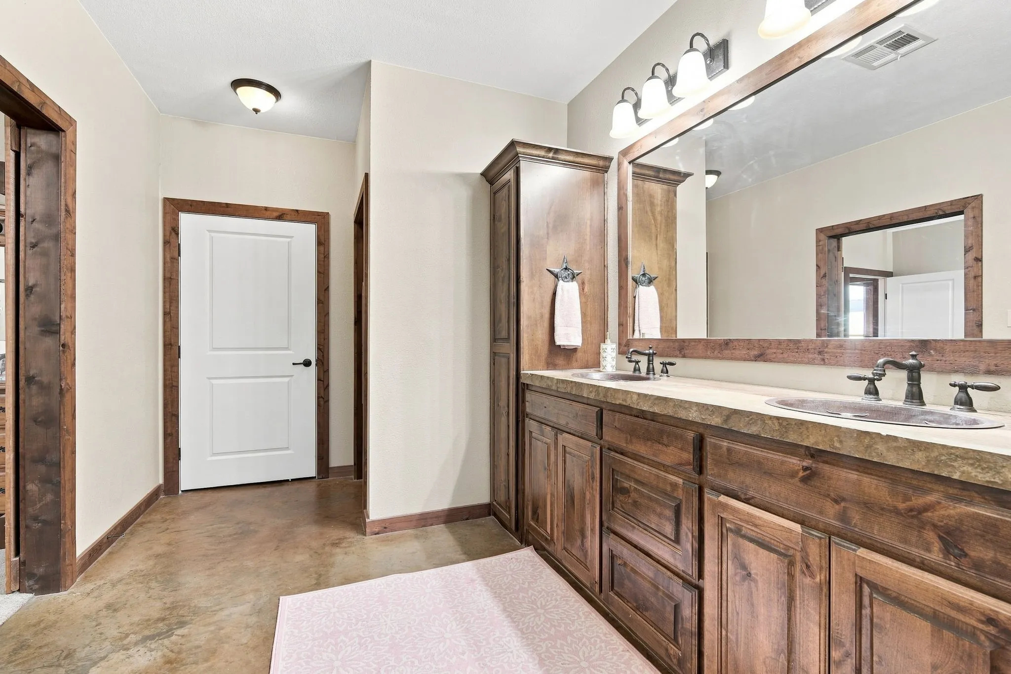 Single Family Residence For Sale in Bosque County , 259 County Road 1409, Morgan, Texas 76671, 3 Bedroom, 3 Bathroom, 2 Garage spaces, 2,544 Sqft, built in 2014, mls#21374299, Real Estate Agent in Morgan, Homes For Sale in Bosque county, Homes For Sale in Morgan, Realtor in Morgan Texas, Real Estate Brokerage Independent Realty Texas, Luminita Cordes Realtor