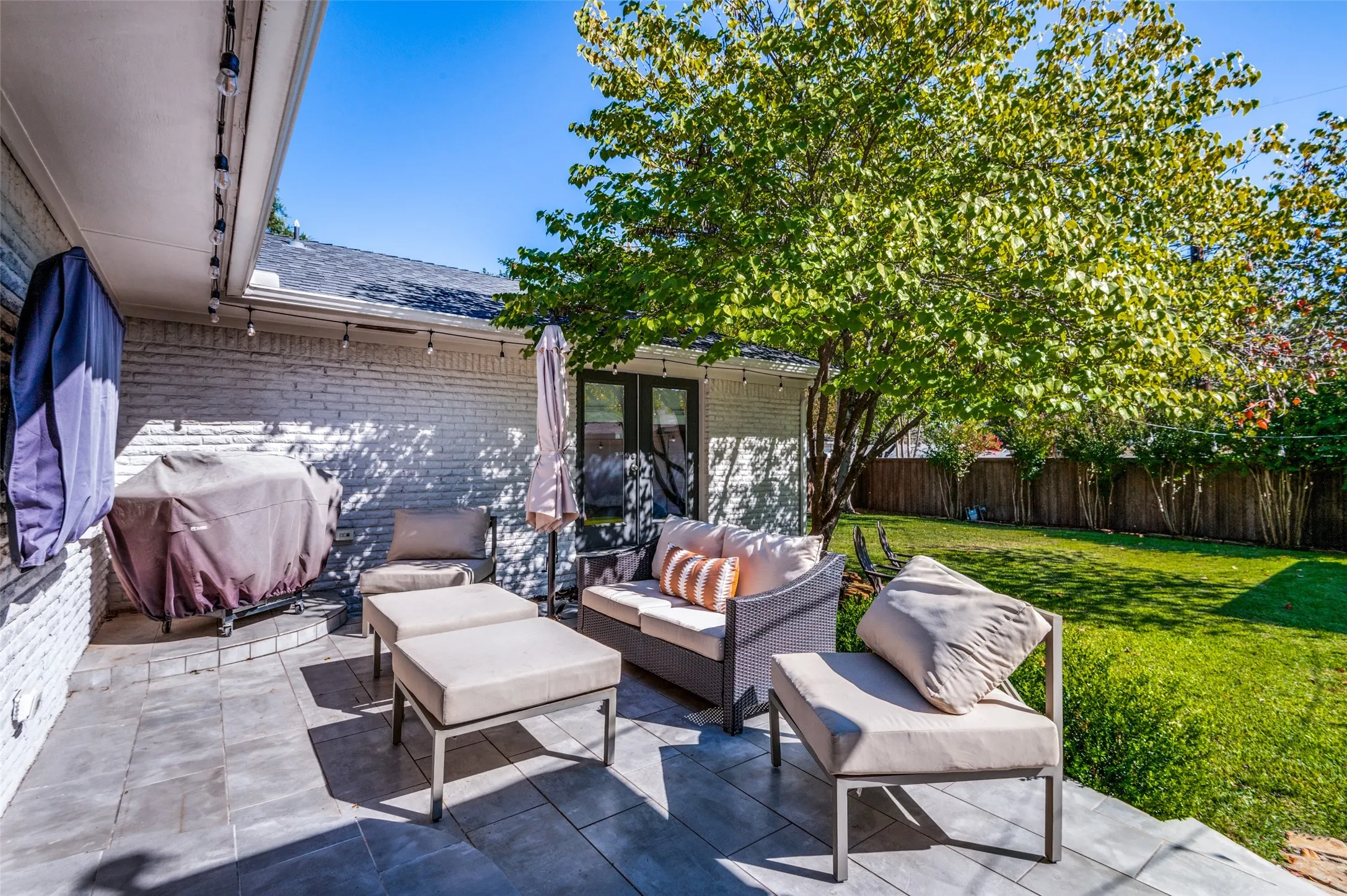 Single Family Residence For Rent in Dallas County , 6920 Winchester Street, Dallas, Texas 75231, 3 Bedroom, 3 Bathroom, 2 Garage spaces, 2,117 Sqft, built in 1957, mls#21376211, Real Estate Agent in Dallas, Homes For Rent in Dallas county, Homes For Rent in Dallas, Realtor in Dallas Texas, Real Estate Brokerage Independent Realty Texas, Luminita Cordes Realtor