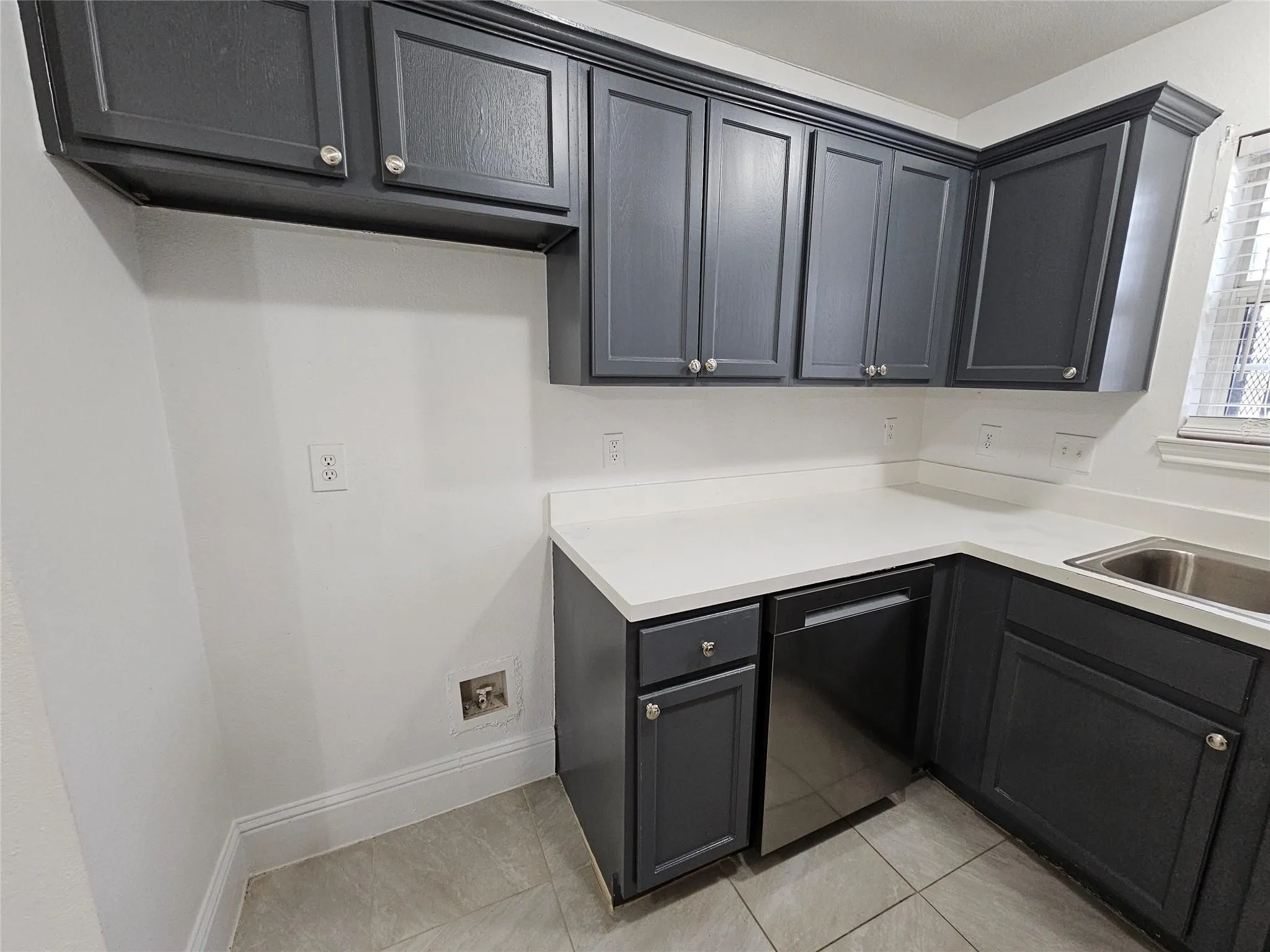 Duplex For Rent in Dallas County , 1615 Herald Street 1613, Dallas, Texas 75215, 3 Bedroom, 2 Bathroom, Garage spaces, 999 Sqft, built in 2007, mls#21374278, Real Estate Agent in Dallas, Homes For Rent in Dallas county, Homes For Rent in Dallas, Realtor in Dallas Texas, Real Estate Brokerage Independent Realty Texas, Luminita Cordes Realtor