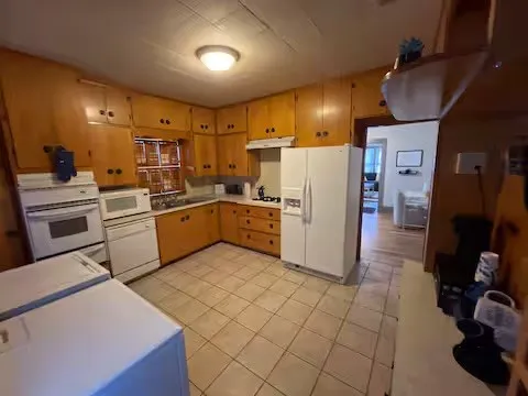 Single Family Residence For Rent in Taylor County , 1426 Cedar Street, Abilene, Texas 79601, 2 Bedroom, 1 Bathroom, Garage spaces, 1,064 Sqft, built in 1926, mls#21376307, Real Estate Agent in Abilene, Homes For Rent in Taylor county, Homes For Rent in Abilene, Realtor in Abilene Texas, Real Estate Brokerage Independent Realty Texas, Luminita Cordes Realtor