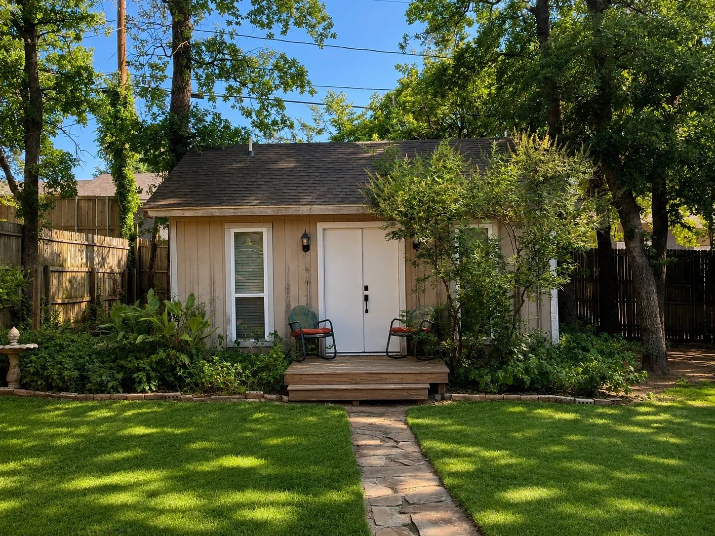 Single Family Residence For Sale in Tarrant County , 2858 Cresthaven Drive, Grapevine, Texas 76051, 3 Bedroom, 2 Bathroom, 2 Garage spaces, 1,894 Sqft, built in 1980, mls#21376127, Real Estate Agent in Grapevine, Homes For Sale in Tarrant county, Homes For Sale in Grapevine, Realtor in Grapevine Texas, Real Estate Brokerage Independent Realty Texas, Luminita Cordes Realtor