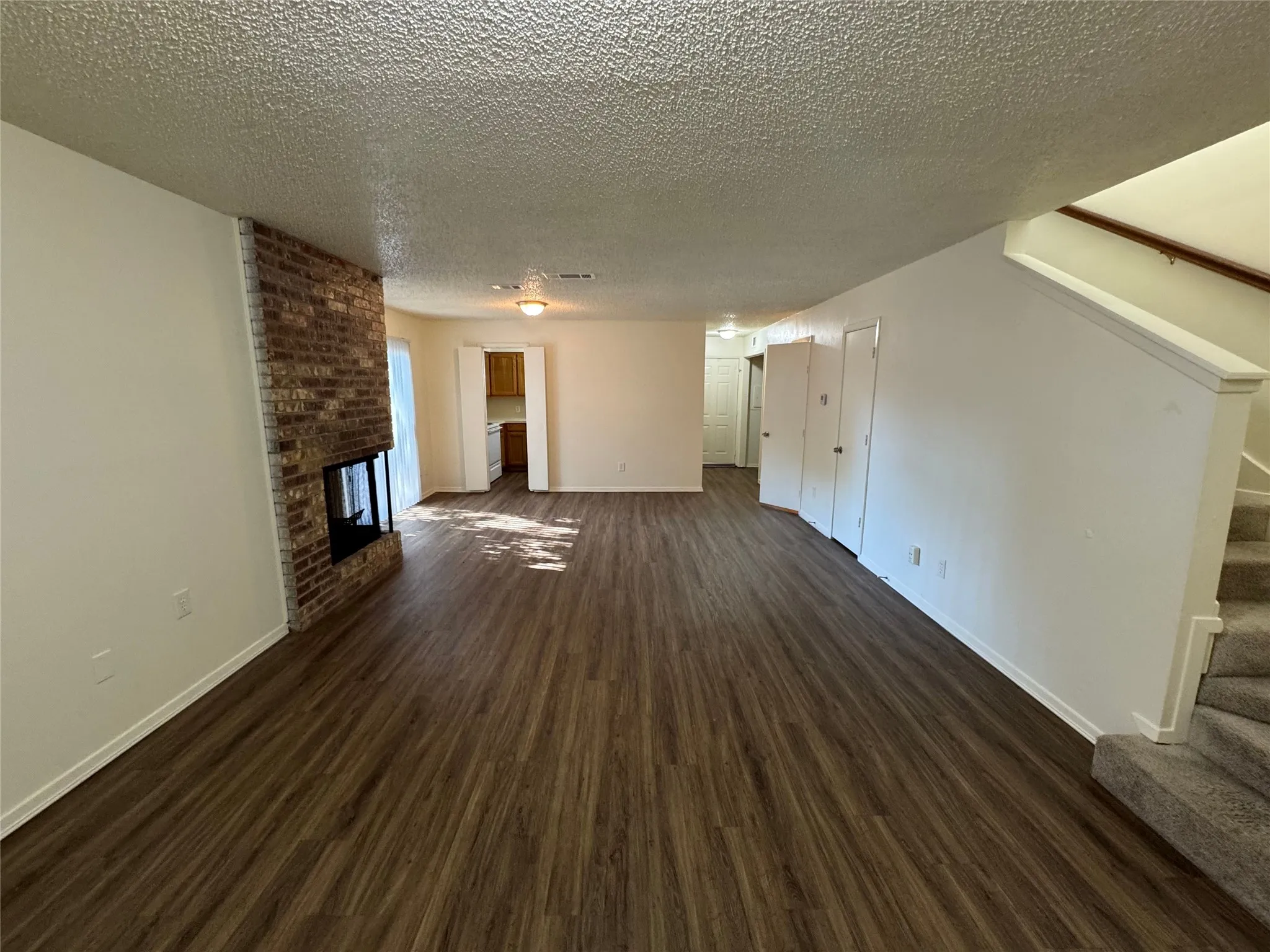 Quadruplex For Rent in Tarrant County , 3514 Smith Barry Road, Pantego, Texas 76013, 2 Bedroom, 3 Bathroom, Garage spaces, 1,200 Sqft, built in 1980, mls#21376309, Real Estate Agent in Pantego, Homes For Rent in Tarrant county, Homes For Rent in Pantego, Realtor in Pantego Texas, Real Estate Brokerage Independent Realty Texas, Luminita Cordes Realtor