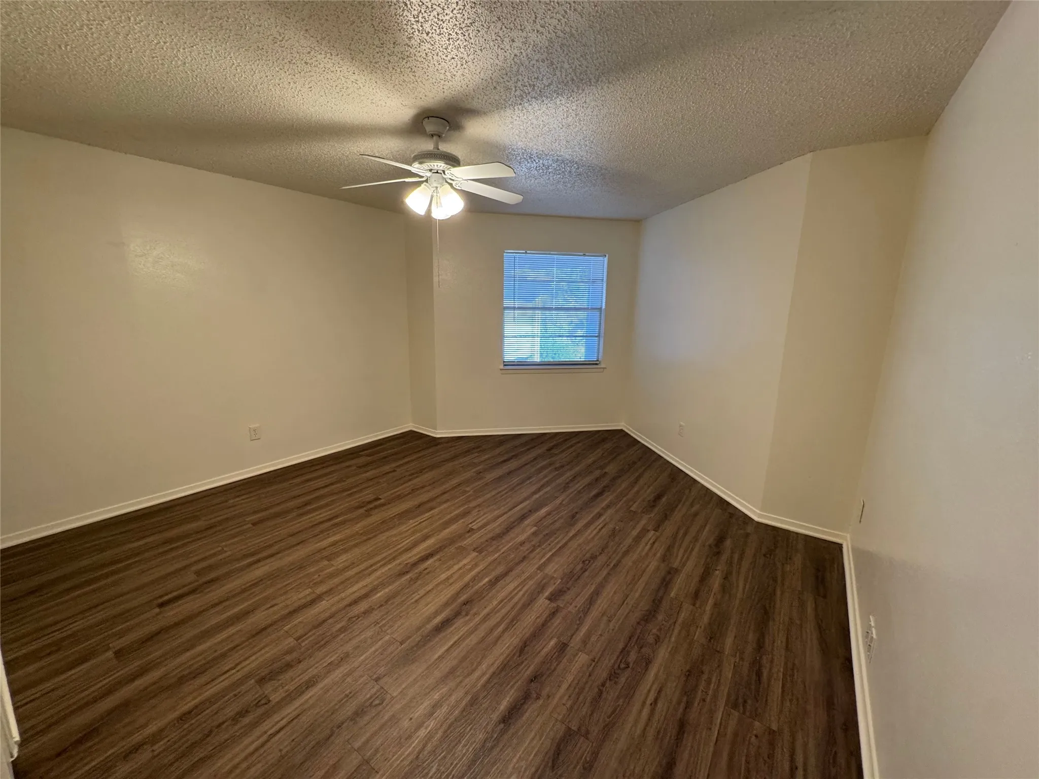 Quadruplex For Rent in Tarrant County , 3514 Smith Barry Road, Pantego, Texas 76013, 2 Bedroom, 3 Bathroom, Garage spaces, 1,200 Sqft, built in 1980, mls#21376309, Real Estate Agent in Pantego, Homes For Rent in Tarrant county, Homes For Rent in Pantego, Realtor in Pantego Texas, Real Estate Brokerage Independent Realty Texas, Luminita Cordes Realtor