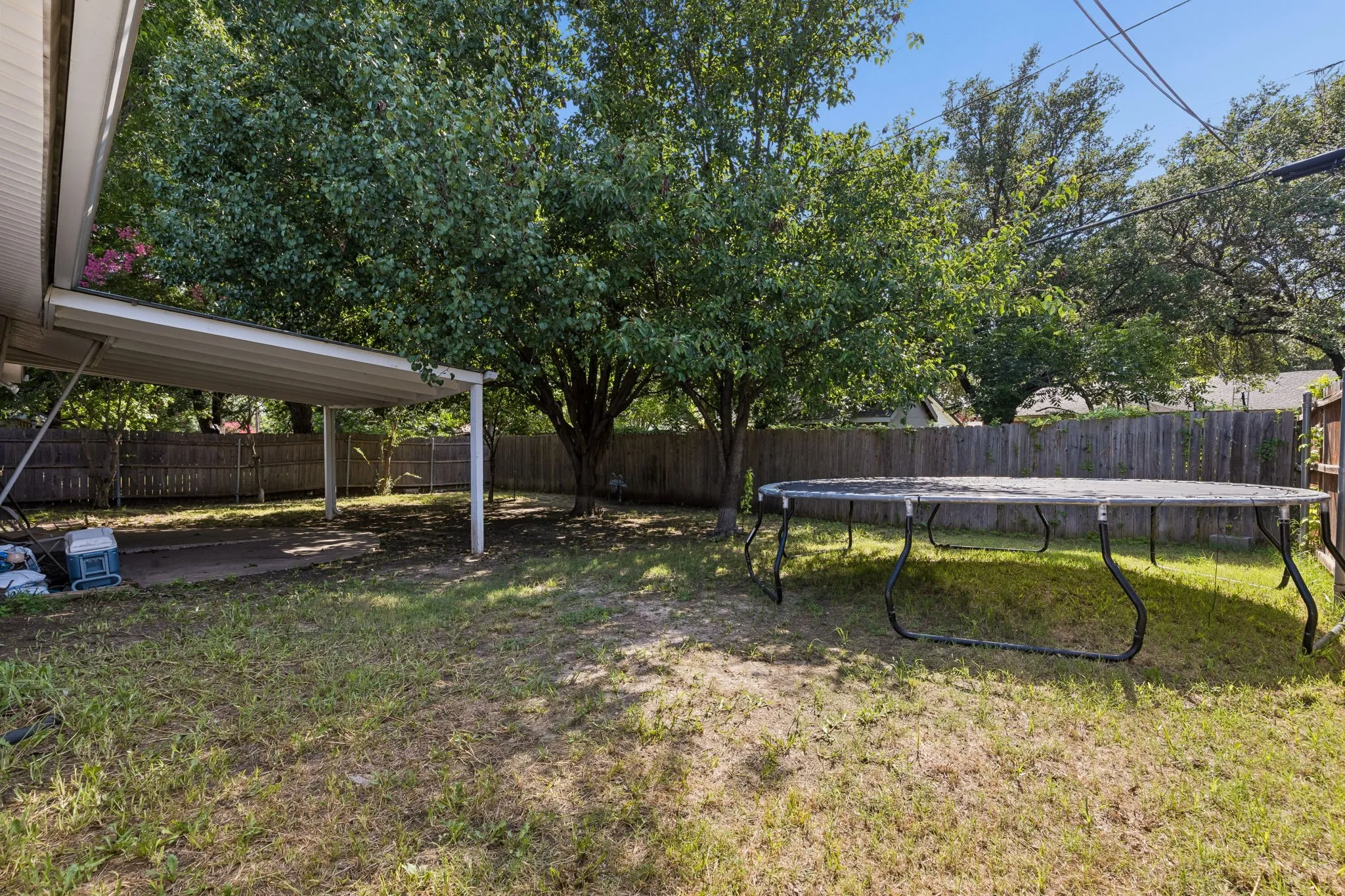Single Family Residence For Sale in Dallas County , 13955 Birchlawn Drive, Farmers Branch, Texas 75234, 3 Bedroom, 2 Bathroom, 1 Garage spaces, 1,607 Sqft, built in 1956, mls#21376286, Real Estate Agent in Farmers Branch, Homes For Sale in Dallas county, Homes For Sale in Farmers Branch, Realtor in Farmers Branch Texas, Real Estate Brokerage Independent Realty Texas, Luminita Cordes Realtor