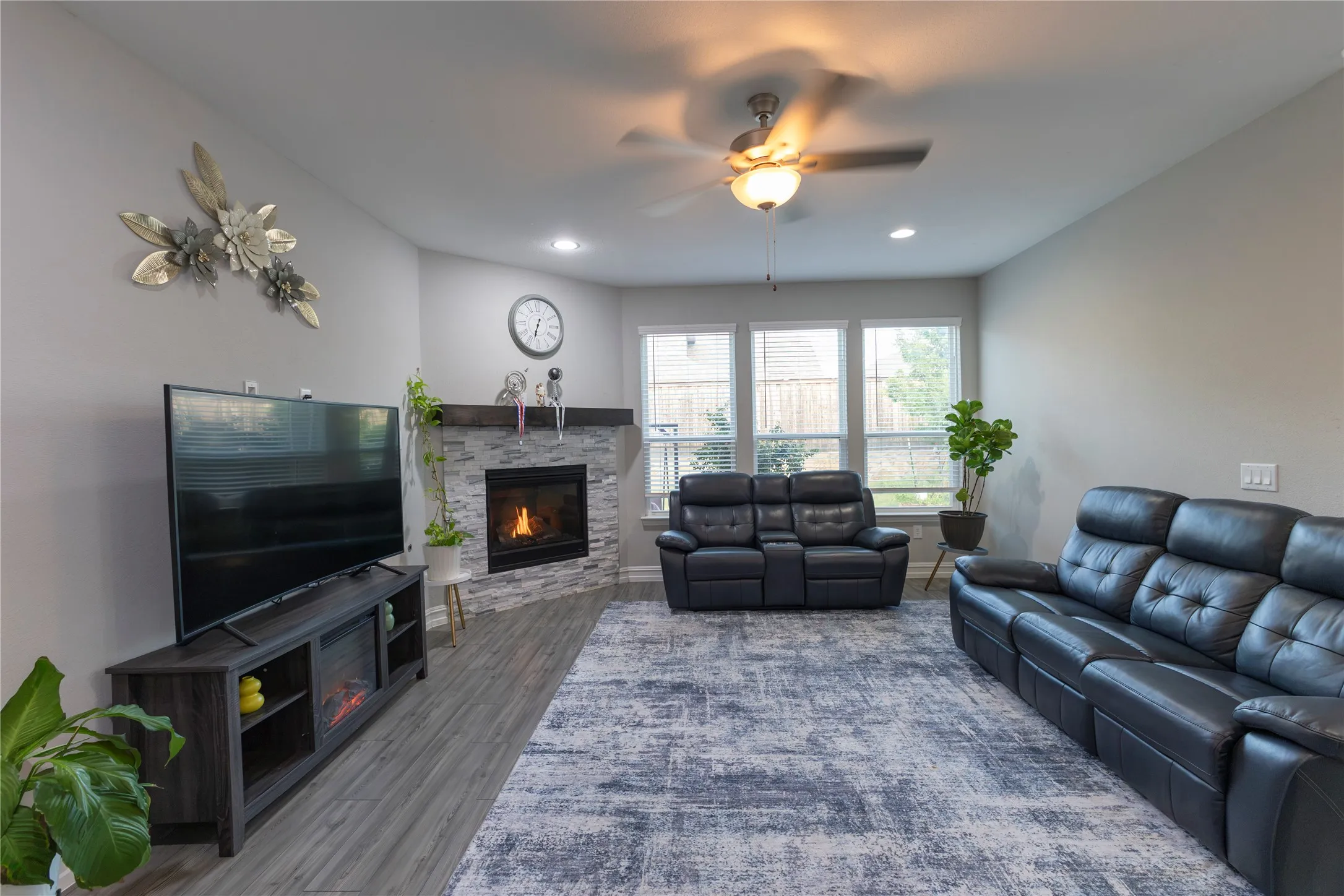 Single Family Residence For Sale in Collin County , 3424 Etta Terrace, Celina, Texas 75009, 4 Bedroom, 3 Bathroom, 2 Garage spaces, 3,359 Sqft, built in 2021, mls#21376195, Real Estate Agent in Celina, Homes For Sale in Collin county, Homes For Sale in Celina, Realtor in Celina Texas, Real Estate Brokerage Independent Realty Texas, Luminita Cordes Realtor