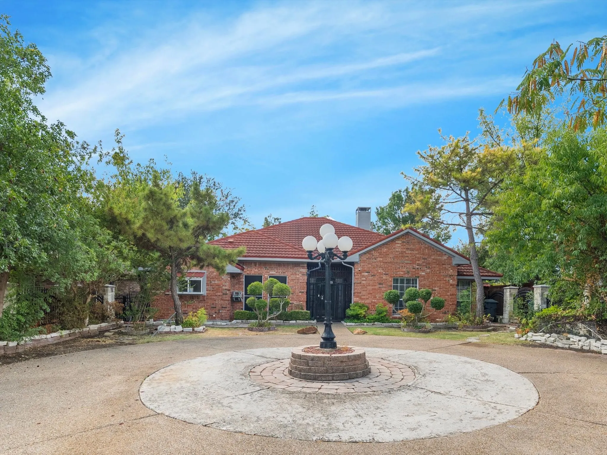 Single Family Residence For Sale in Dallas County , 3024 Encino Drive, Dallas, Texas 75228, 4 Bedroom, 3 Bathroom, 2 Garage spaces, 2,747 Sqft, built in 1991, mls#21376316, Real Estate Agent in Dallas, Homes For Sale in Dallas county, Homes For Sale in Dallas, Realtor in Dallas Texas, Real Estate Brokerage Independent Realty Texas, Luminita Cordes Realtor