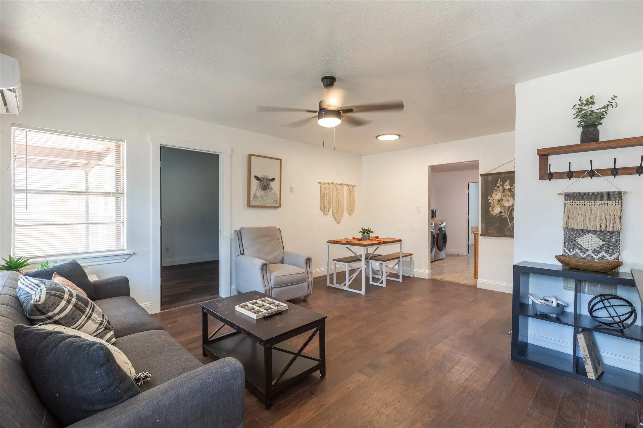 Single Family Residence For Sale in Taylor County , 3010 Bickley Street, Abilene, Texas 79605, 4 Bedroom, 2 Bathroom, Garage spaces, 1,050 Sqft, built in 1945, mls#21373908, Real Estate Agent in Abilene, Homes For Sale in Taylor county, Homes For Sale in Abilene, Realtor in Abilene Texas, Real Estate Brokerage Independent Realty Texas, Luminita Cordes Realtor