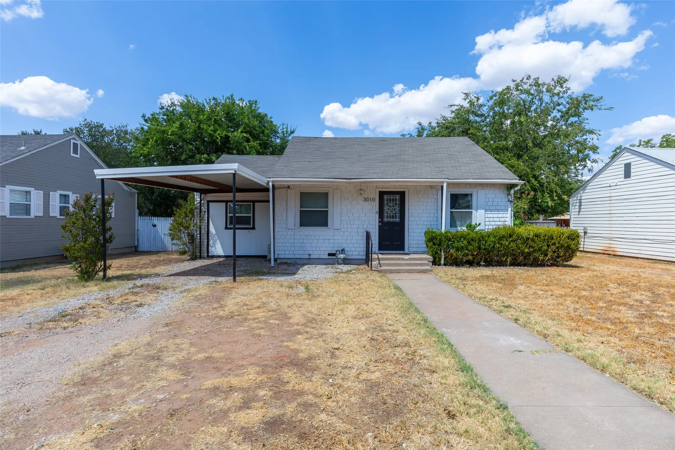 Single Family Residence For Sale in Taylor County , 3010 Bickley Street, Abilene, Texas 79605, 4 Bedroom, 2 Bathroom, Garage spaces, 1,050 Sqft, built in 1945, mls#21373908, Real Estate Agent in Abilene, Homes For Sale in Taylor county, Homes For Sale in Abilene, Realtor in Abilene Texas, Real Estate Brokerage Independent Realty Texas, Luminita Cordes Realtor