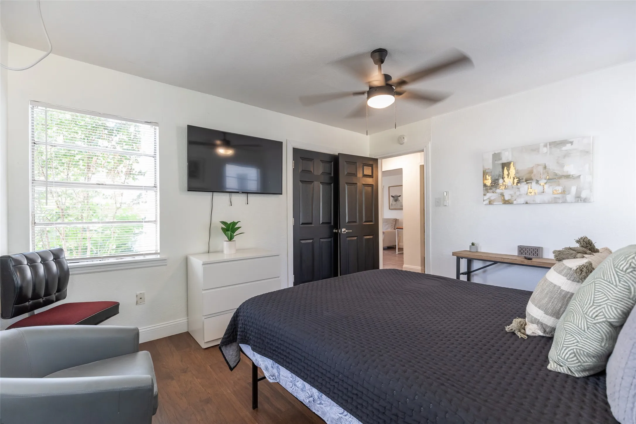 Single Family Residence For Sale in Taylor County , 3010 Bickley Street, Abilene, Texas 79605, 4 Bedroom, 2 Bathroom, Garage spaces, 1,050 Sqft, built in 1945, mls#21373908, Real Estate Agent in Abilene, Homes For Sale in Taylor county, Homes For Sale in Abilene, Realtor in Abilene Texas, Real Estate Brokerage Independent Realty Texas, Luminita Cordes Realtor