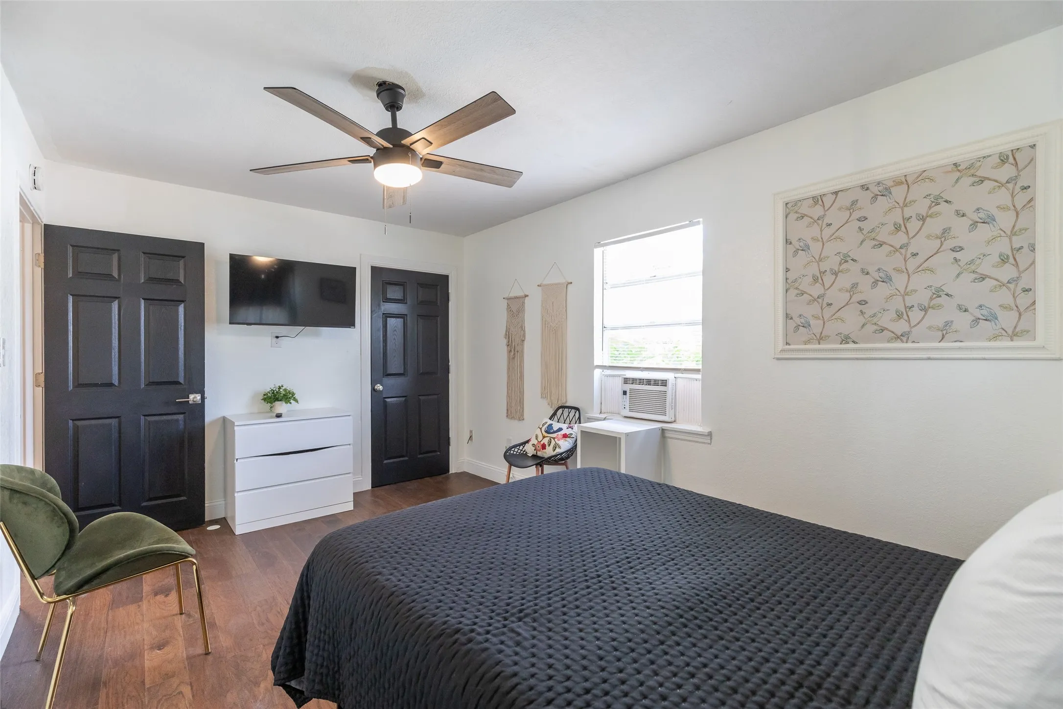 Single Family Residence For Sale in Taylor County , 3010 Bickley Street, Abilene, Texas 79605, 4 Bedroom, 2 Bathroom, Garage spaces, 1,050 Sqft, built in 1945, mls#21373908, Real Estate Agent in Abilene, Homes For Sale in Taylor county, Homes For Sale in Abilene, Realtor in Abilene Texas, Real Estate Brokerage Independent Realty Texas, Luminita Cordes Realtor