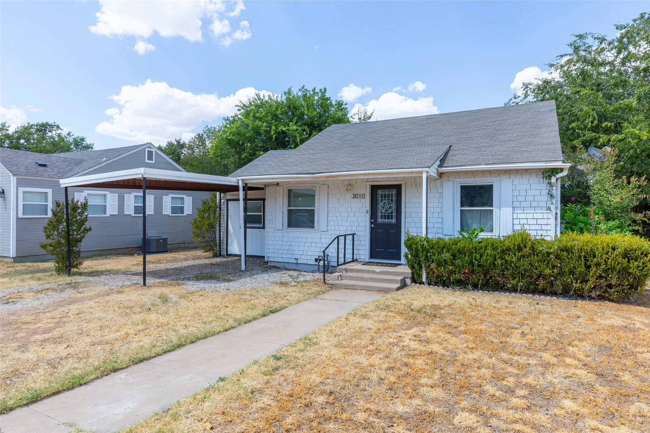 Single Family Residence For Sale in Taylor County , 3010 Bickley Street, Abilene, Texas 79605, 4 Bedroom, 2 Bathroom, Garage spaces, 1,050 Sqft, built in 1945, mls#21373908, Real Estate Agent in Abilene, Homes For Sale in Taylor county, Homes For Sale in Abilene, Realtor in Abilene Texas, Real Estate Brokerage Independent Realty Texas, Luminita Cordes Realtor