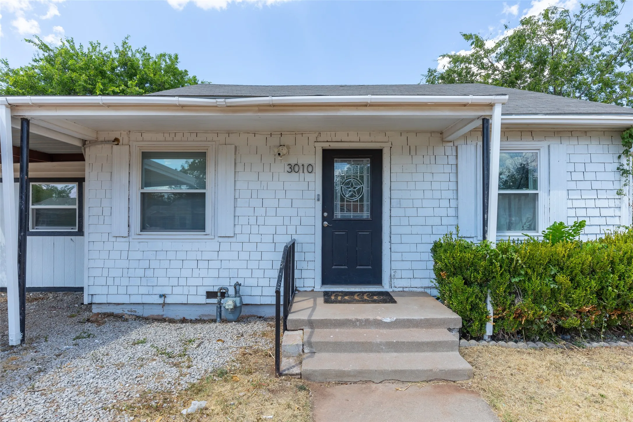Single Family Residence For Sale in Taylor County , 3010 Bickley Street, Abilene, Texas 79605, 4 Bedroom, 2 Bathroom, Garage spaces, 1,050 Sqft, built in 1945, mls#21373908, Real Estate Agent in Abilene, Homes For Sale in Taylor county, Homes For Sale in Abilene, Realtor in Abilene Texas, Real Estate Brokerage Independent Realty Texas, Luminita Cordes Realtor