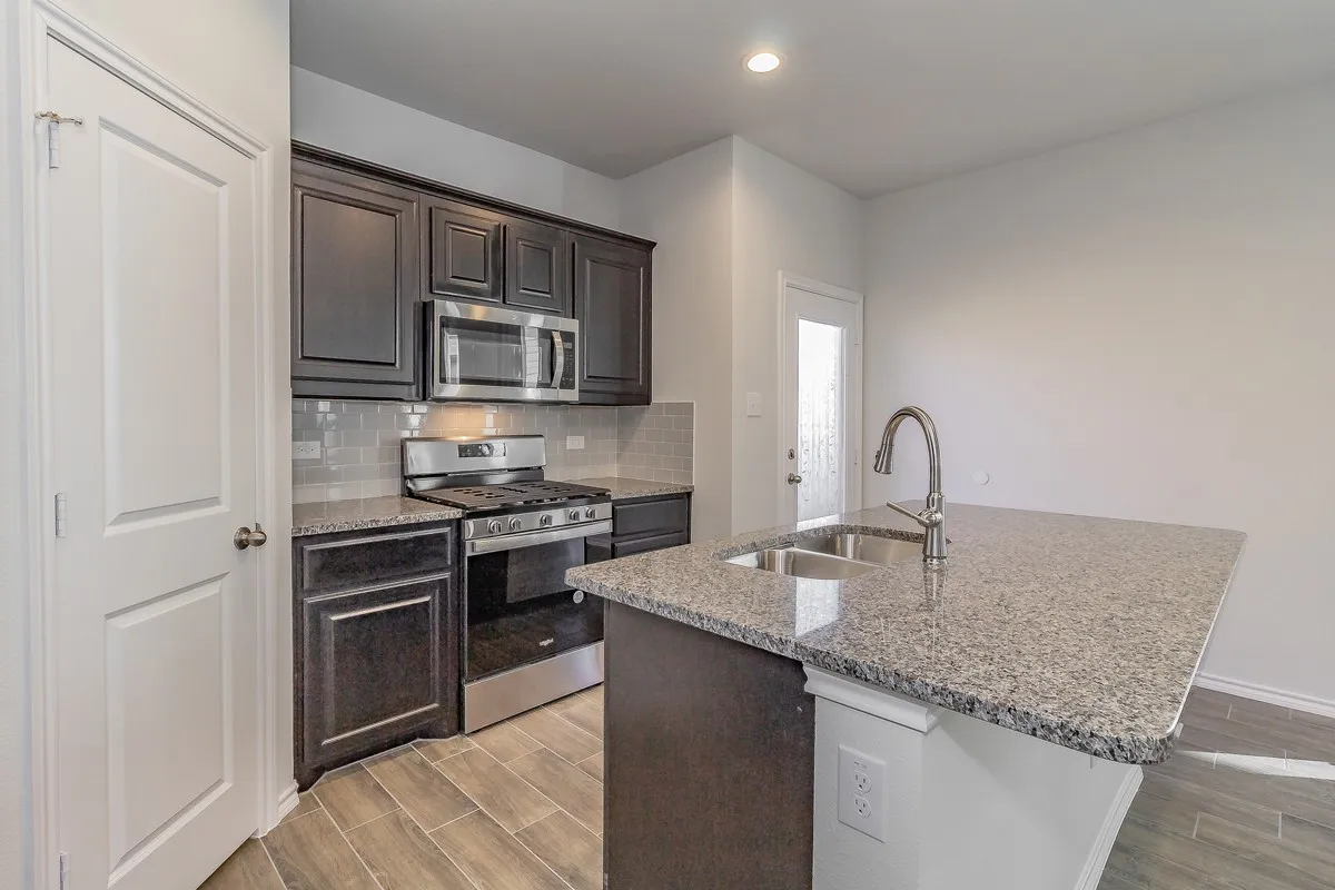 Single Family Residence For Rent in Kaufman County , 2112 River Pine Road, Forney, Texas 75126, 3 Bedroom, 2 Bathroom, 2 Garage spaces, 1,424 Sqft, built in 2023, mls#21376267, Real Estate Agent in Forney, Homes For Rent in Kaufman county, Homes For Rent in Forney, Realtor in Forney Texas, Real Estate Brokerage Independent Realty Texas, Luminita Cordes Realtor