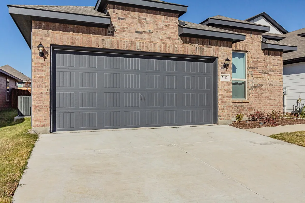 Single Family Residence For Rent in Kaufman County , 2112 River Pine Road, Forney, Texas 75126, 3 Bedroom, 2 Bathroom, 2 Garage spaces, 1,424 Sqft, built in 2023, mls#21376267, Real Estate Agent in Forney, Homes For Rent in Kaufman county, Homes For Rent in Forney, Realtor in Forney Texas, Real Estate Brokerage Independent Realty Texas, Luminita Cordes Realtor