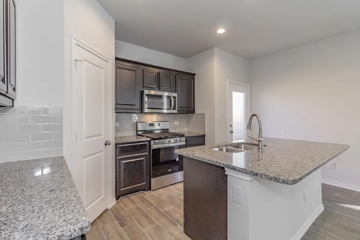 Single Family Residence For Rent in Kaufman County , 2112 River Pine Road, Forney, Texas 75126, 3 Bedroom, 2 Bathroom, 2 Garage spaces, 1,424 Sqft, built in 2023, mls#21376267, Real Estate Agent in Forney, Homes For Rent in Kaufman county, Homes For Rent in Forney, Realtor in Forney Texas, Real Estate Brokerage Independent Realty Texas, Luminita Cordes Realtor