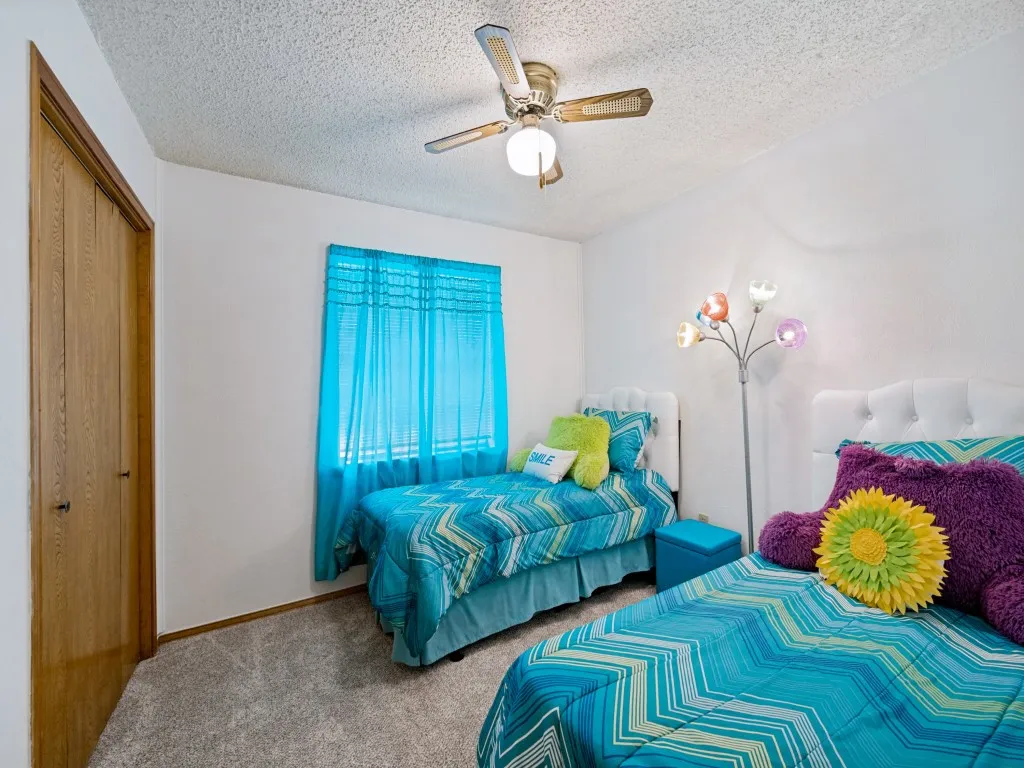 Single Family Residence For Sale in Tarrant County , 2728 Meadow Green, Bedford, Texas 76021, 4 Bedroom, 2 Bathroom, 2 Garage spaces, 1,754 Sqft, built in 1979, mls#21374977, Real Estate Agent in Bedford, Homes For Sale in Tarrant county, Homes For Sale in Bedford, Realtor in Bedford Texas, Real Estate Brokerage Independent Realty Texas, Luminita Cordes Realtor