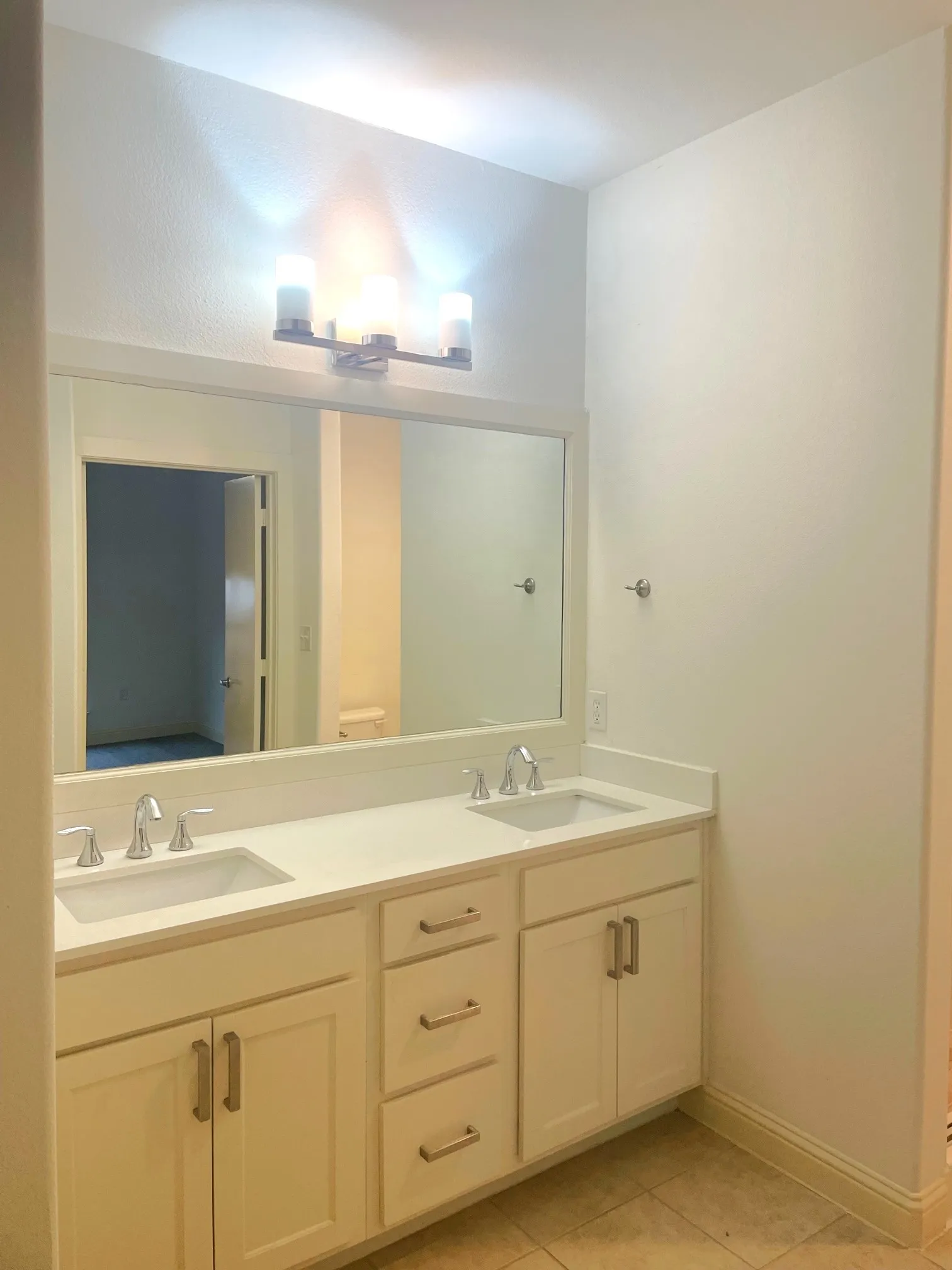 bath with double sinks