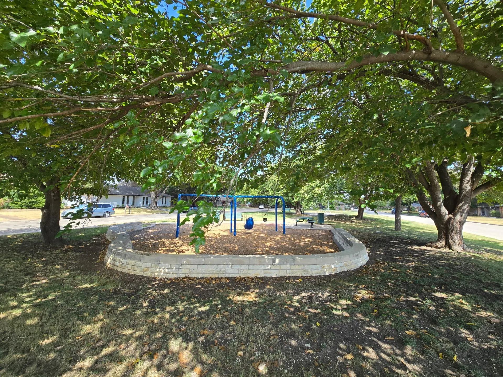 Single Family Residence For Sale in Collin County , 903 Emerson Drive, Allen, Texas 75002, 4 Bedroom, 3 Bathroom, Garage spaces, 2,200 Sqft, built in 1975, mls#21361526, Real Estate Agent in Allen, Homes For Sale in Collin county, Homes For Sale in Allen, Realtor in Allen Texas, Real Estate Brokerage Independent Realty Texas, Luminita Cordes Realtor