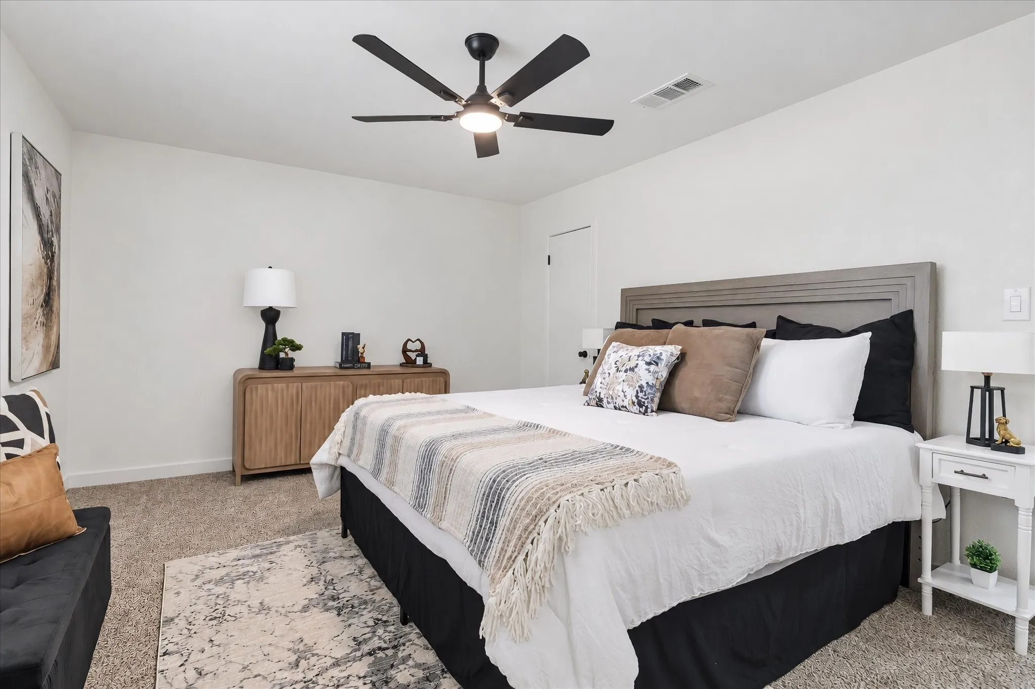 Single Family Residence For Sale in Collin County , 903 Emerson Drive, Allen, Texas 75002, 4 Bedroom, 3 Bathroom, Garage spaces, 2,200 Sqft, built in 1975, mls#21361526, Real Estate Agent in Allen, Homes For Sale in Collin county, Homes For Sale in Allen, Realtor in Allen Texas, Real Estate Brokerage Independent Realty Texas, Luminita Cordes Realtor