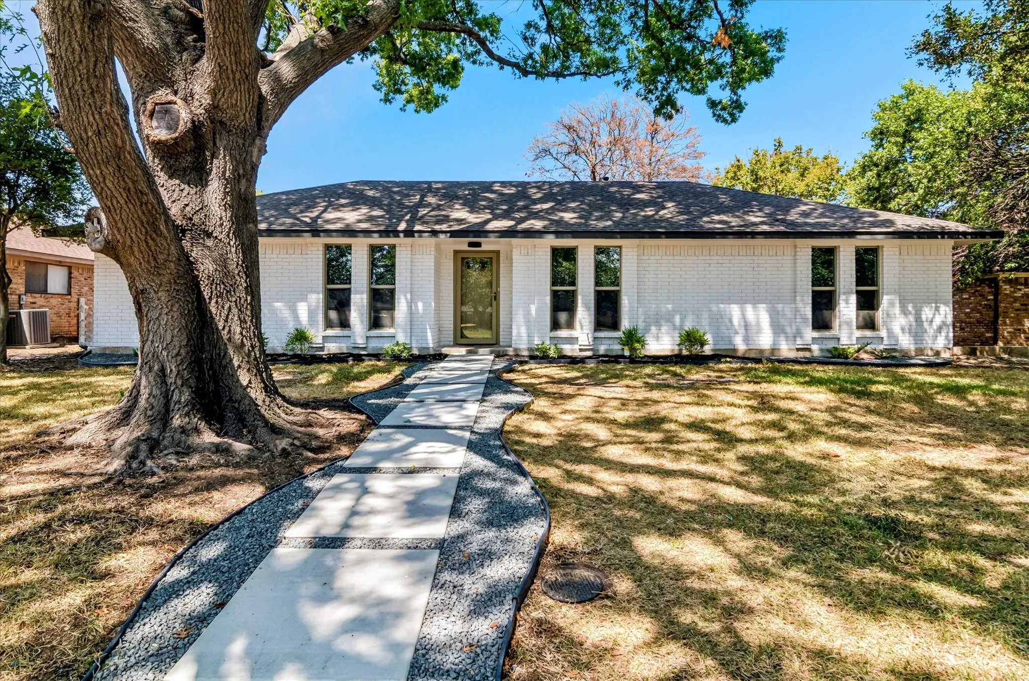 Single Family Residence For Sale in Collin County , 903 Emerson Drive, Allen, Texas 75002, 4 Bedroom, 3 Bathroom, Garage spaces, 2,200 Sqft, built in 1975, mls#21361526, Real Estate Agent in Allen, Homes For Sale in Collin county, Homes For Sale in Allen, Realtor in Allen Texas, Real Estate Brokerage Independent Realty Texas, Luminita Cordes Realtor
