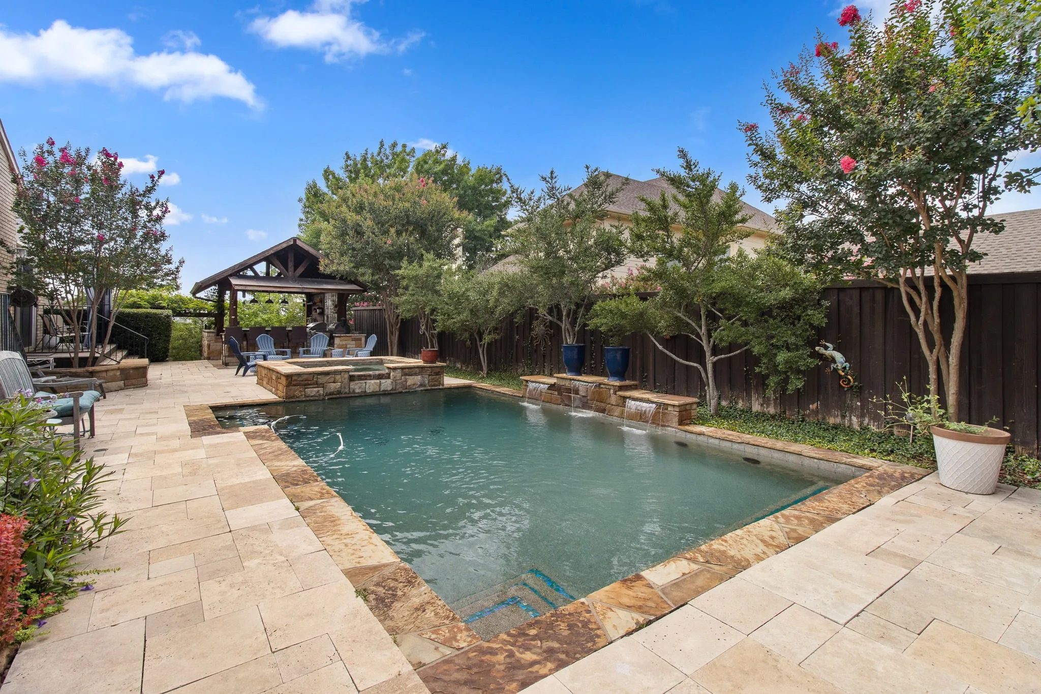 Single Family Residence For Rent in Tarrant County , 905 Crowley Road, Arlington, Texas 76012, 3 Bedroom, 4 Bathroom, 2 Garage spaces, 2,794 Sqft, built in 1974, mls#21376314, Real Estate Agent in Arlington, Homes For Rent in Tarrant county, Homes For Rent in Arlington, Realtor in Arlington Texas, Real Estate Brokerage Independent Realty Texas, Luminita Cordes Realtor