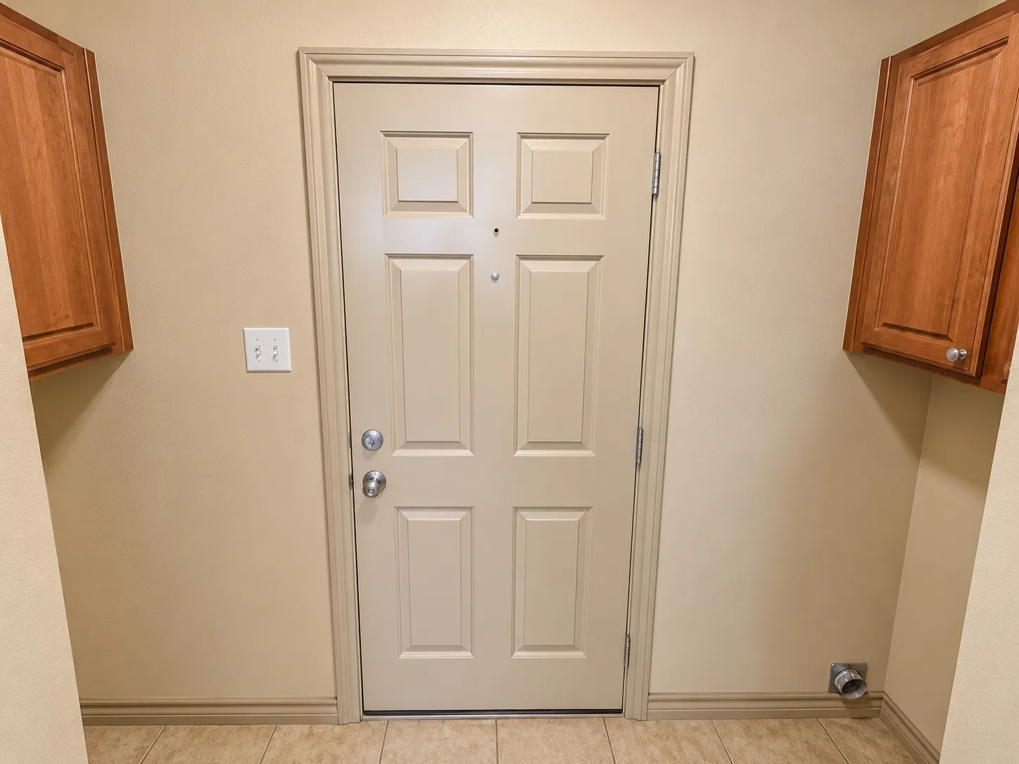 Townhouse For Rent in Tarrant County , 3933 Fernando Drive, Fort Worth, Texas 76040, 3 Bedroom, 3 Bathroom, 1 Garage spaces, 1,567 Sqft, built in 2008, mls#21376330, Real Estate Agent in Fort Worth, Homes For Rent in Tarrant county, Homes For Rent in Fort Worth, Realtor in Fort Worth Texas, Real Estate Brokerage Independent Realty Texas, Luminita Cordes Realtor